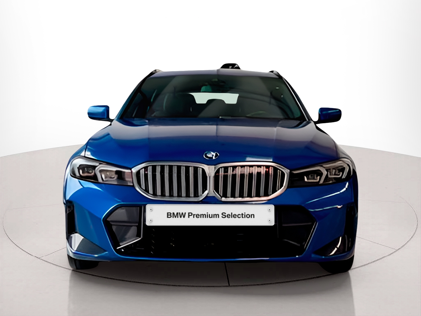 Fotos de BMW Série 3 320d Touring color Azul. Año 2023. 140KW(190CV). Diesel. En concesionario BMcar Barcelos de Barcelos