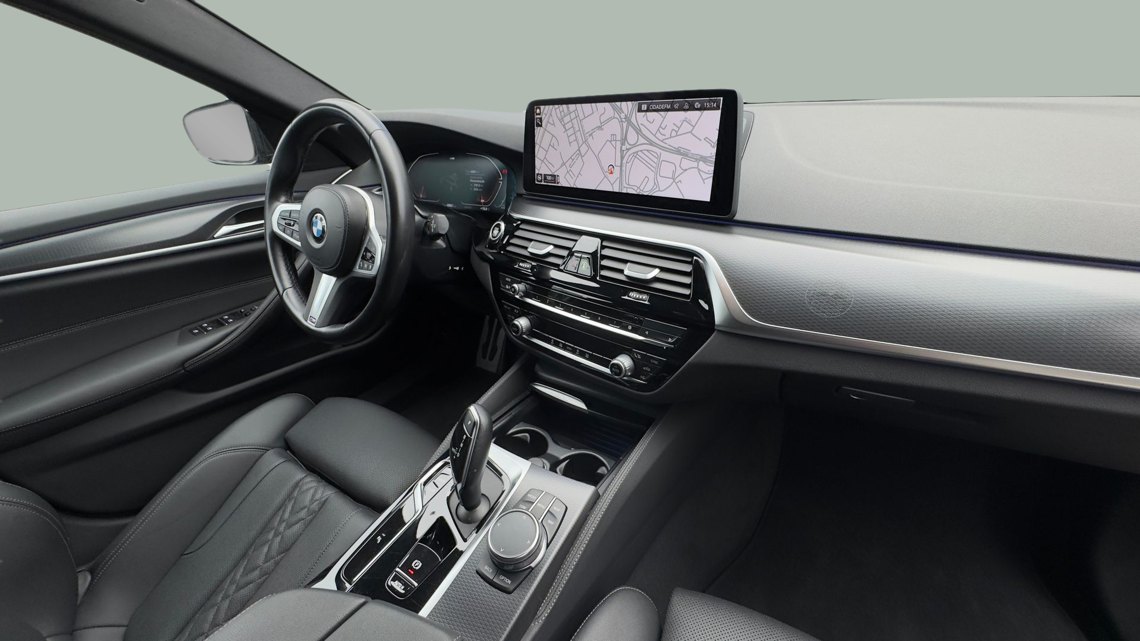 BMW Série 5 520d Touring color Negro. Año 2023. 140KW(190CV). Diesel. En concesionario BMcar Guimarães de Guimarães