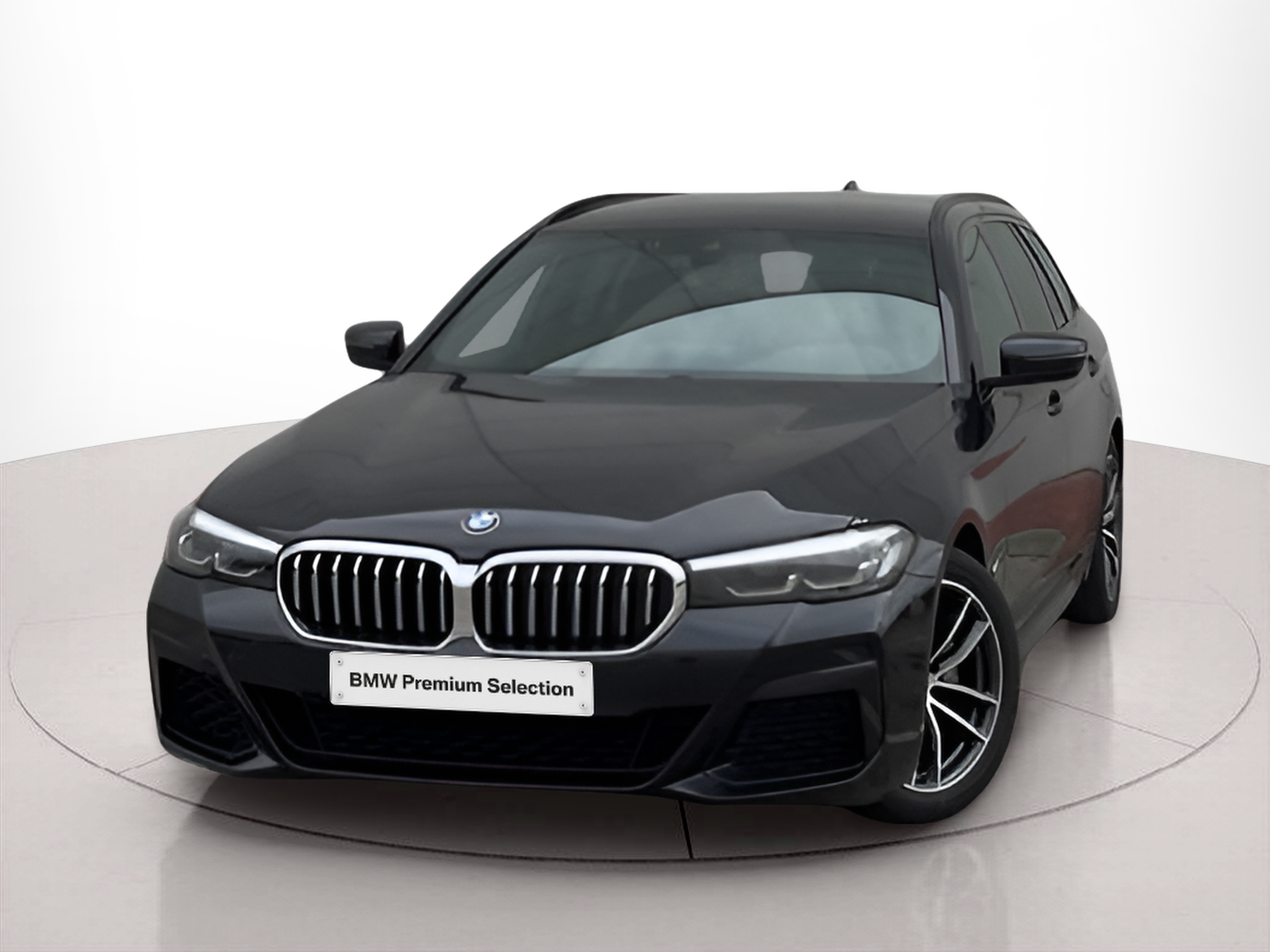 Fotos de BMW Série 5 520d Touring color Negro. Año 2023. 140KW(190CV). Diesel. En concesionario BMcar Viana do Castelo de Viana do Castelo