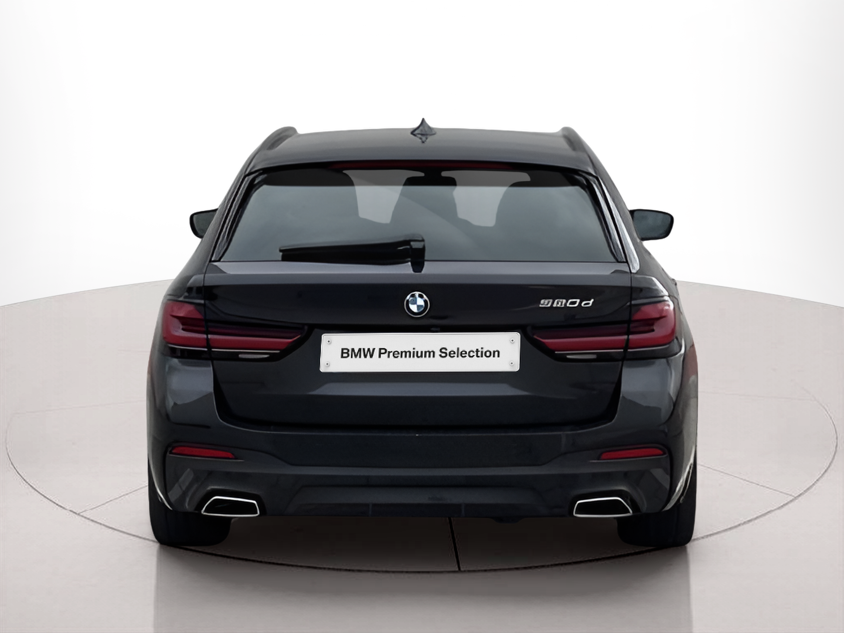 BMW Série 5 520d Touring color Negro. Año 2023. 140KW(190CV). Diesel. En concesionario BMcar Viana do Castelo de Viana do Castelo