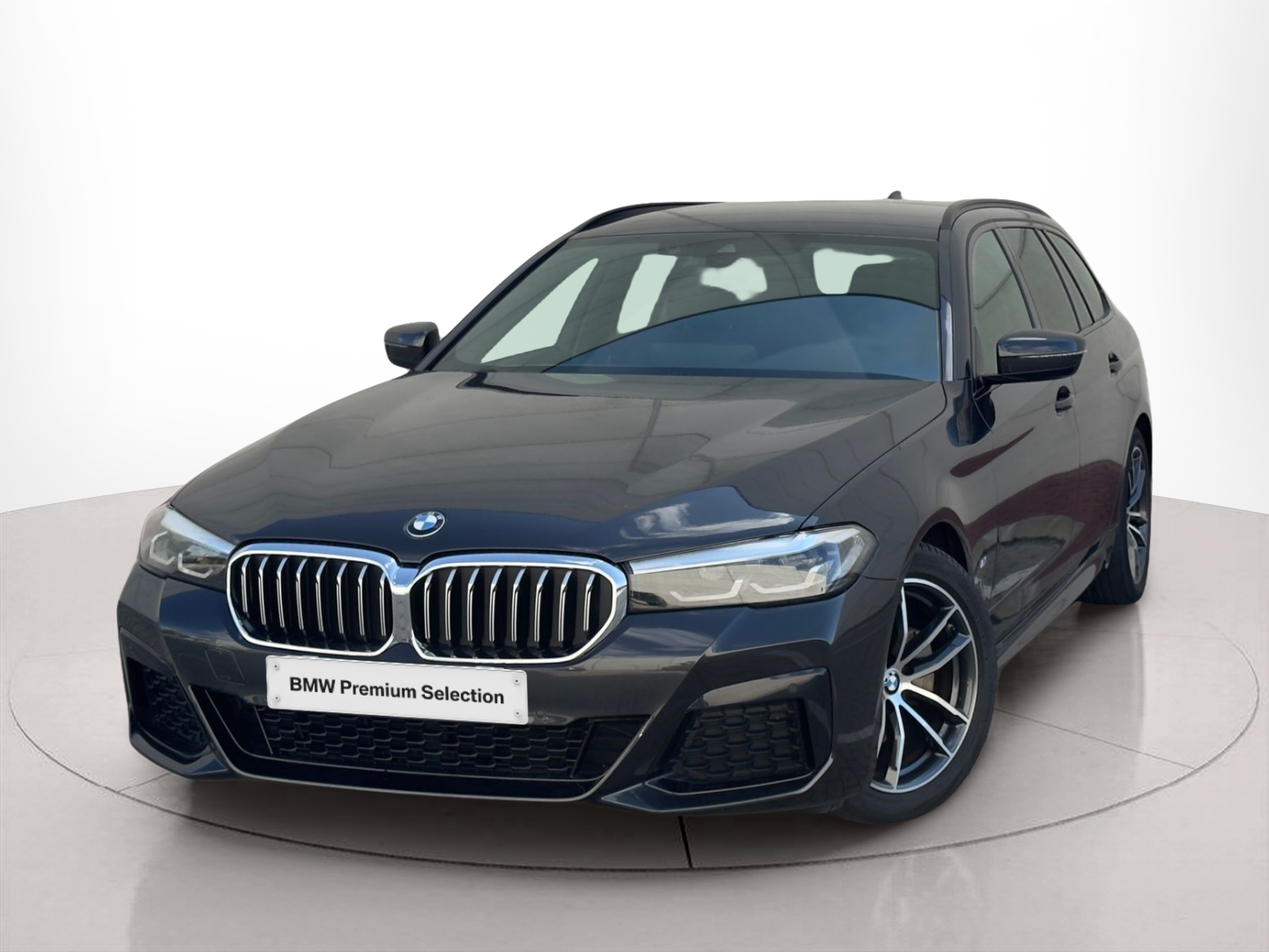 Fotos de BMW Série 5 520d Touring color Gris. Año 2023. 140KW(190CV). Diesel. En concesionario BMcar Guimarães de Guimarães