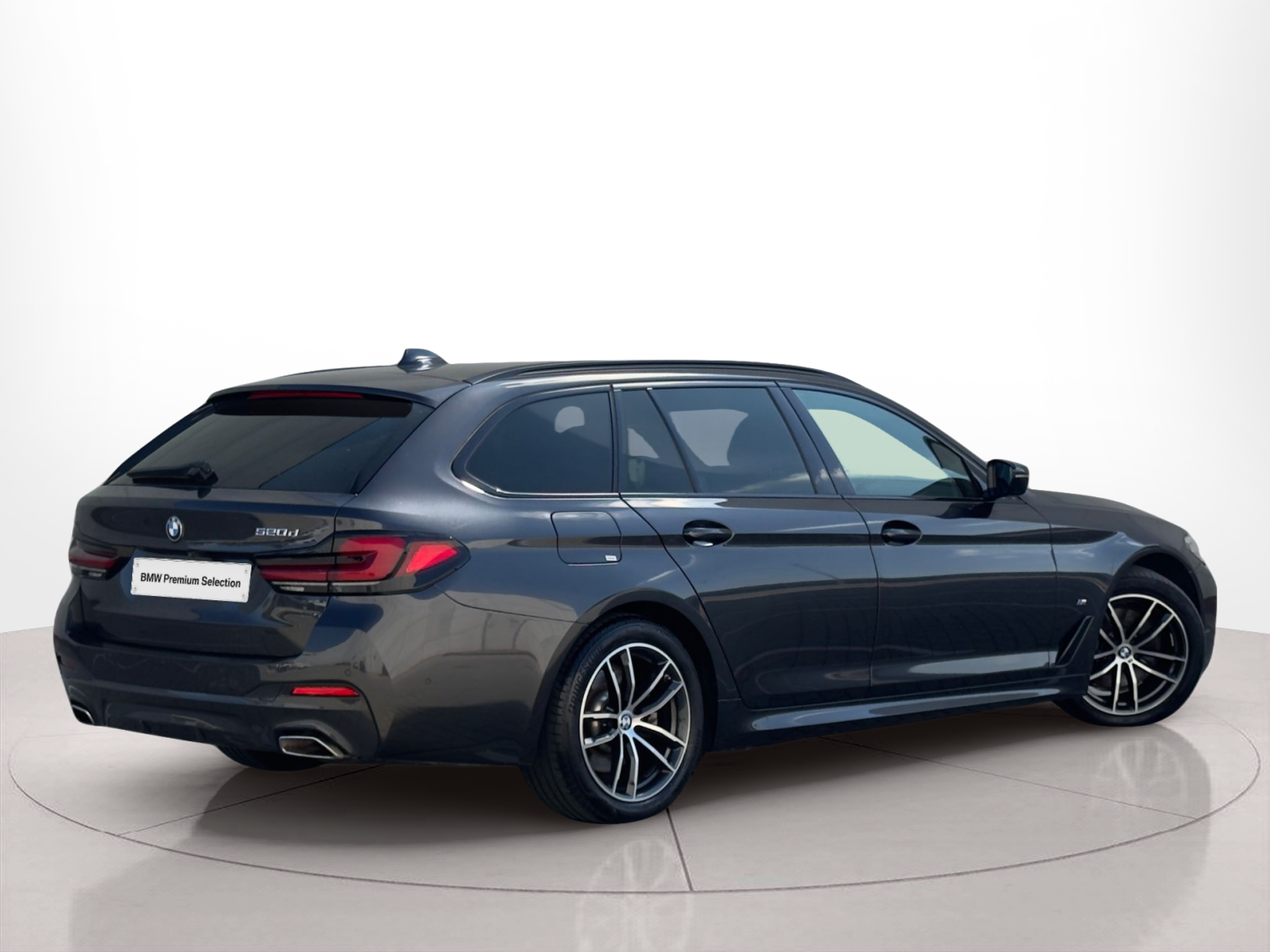 BMW Série 5 520d Touring color Gris. Año 2023. 140KW(190CV). Diesel. En concesionario BMcar Famalicão de Abrantes