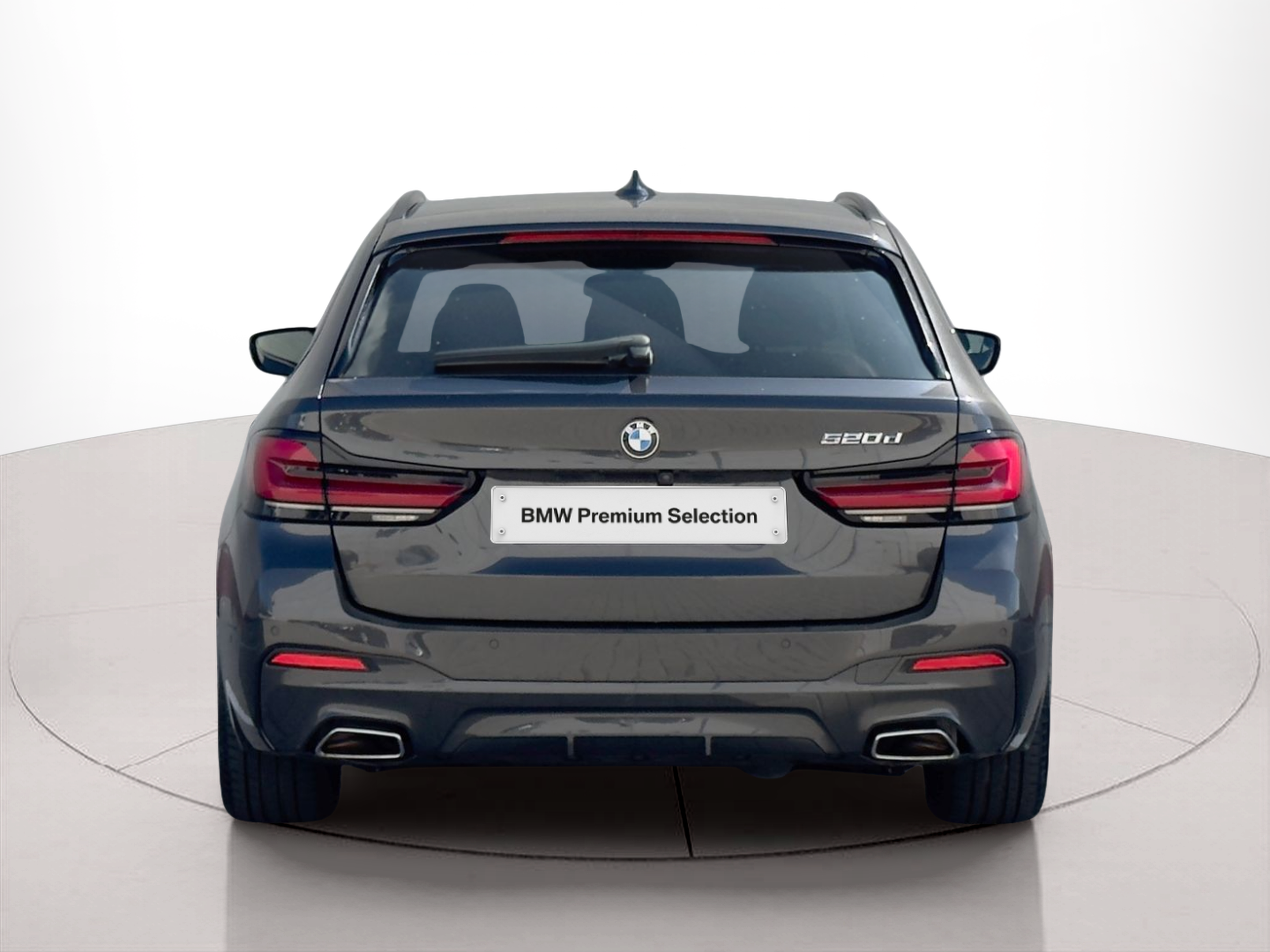 BMW Série 5 520d Touring color Gris. Año 2023. 140KW(190CV). Diesel. En concesionario BMcar Famalicão de Abrantes