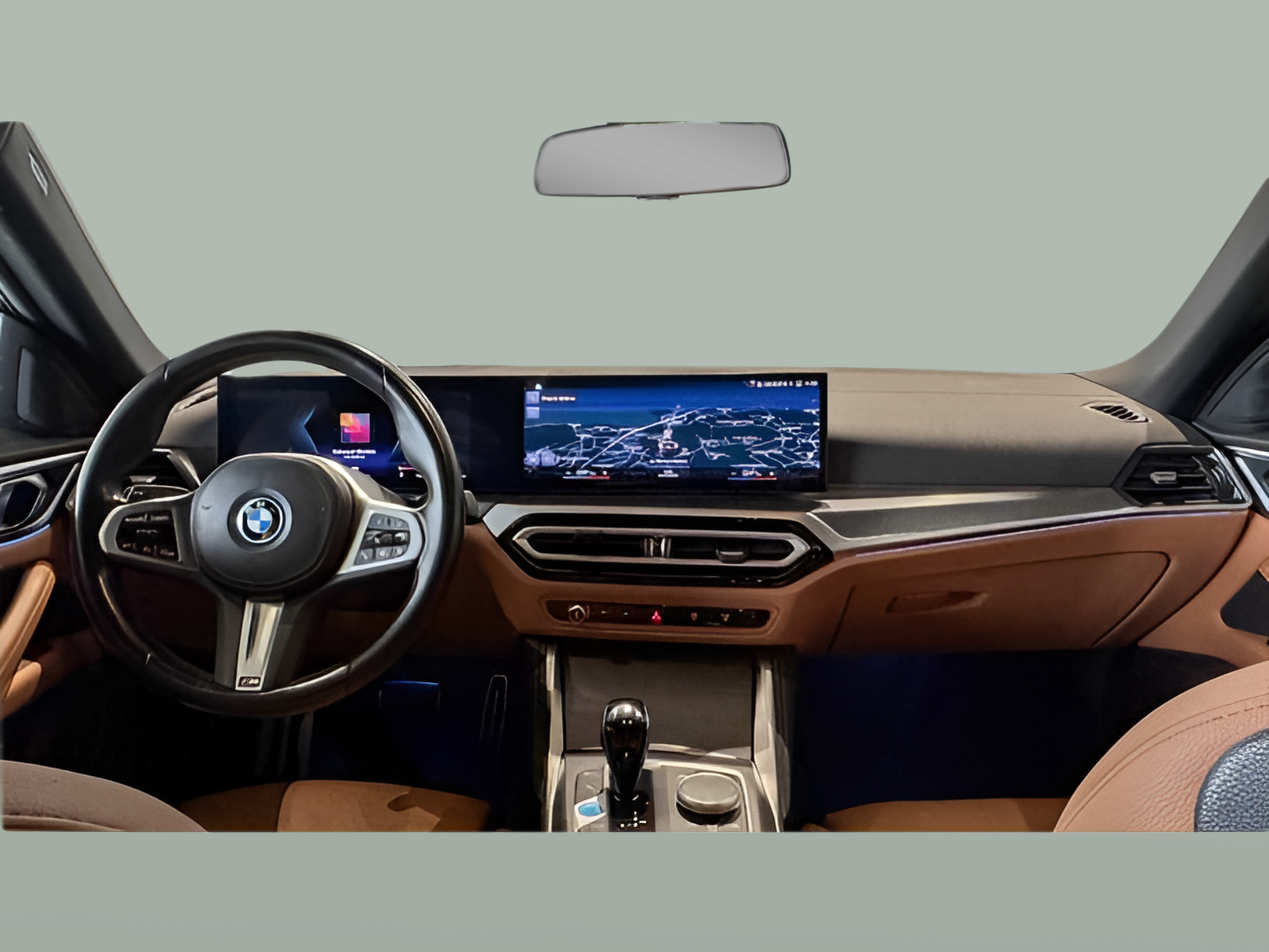 BMW i4 i4 eDrive40 color Azul. Año 2022. 250KW(340CV). Elétrico. En concesionario BMcar Famalicão de Abrantes