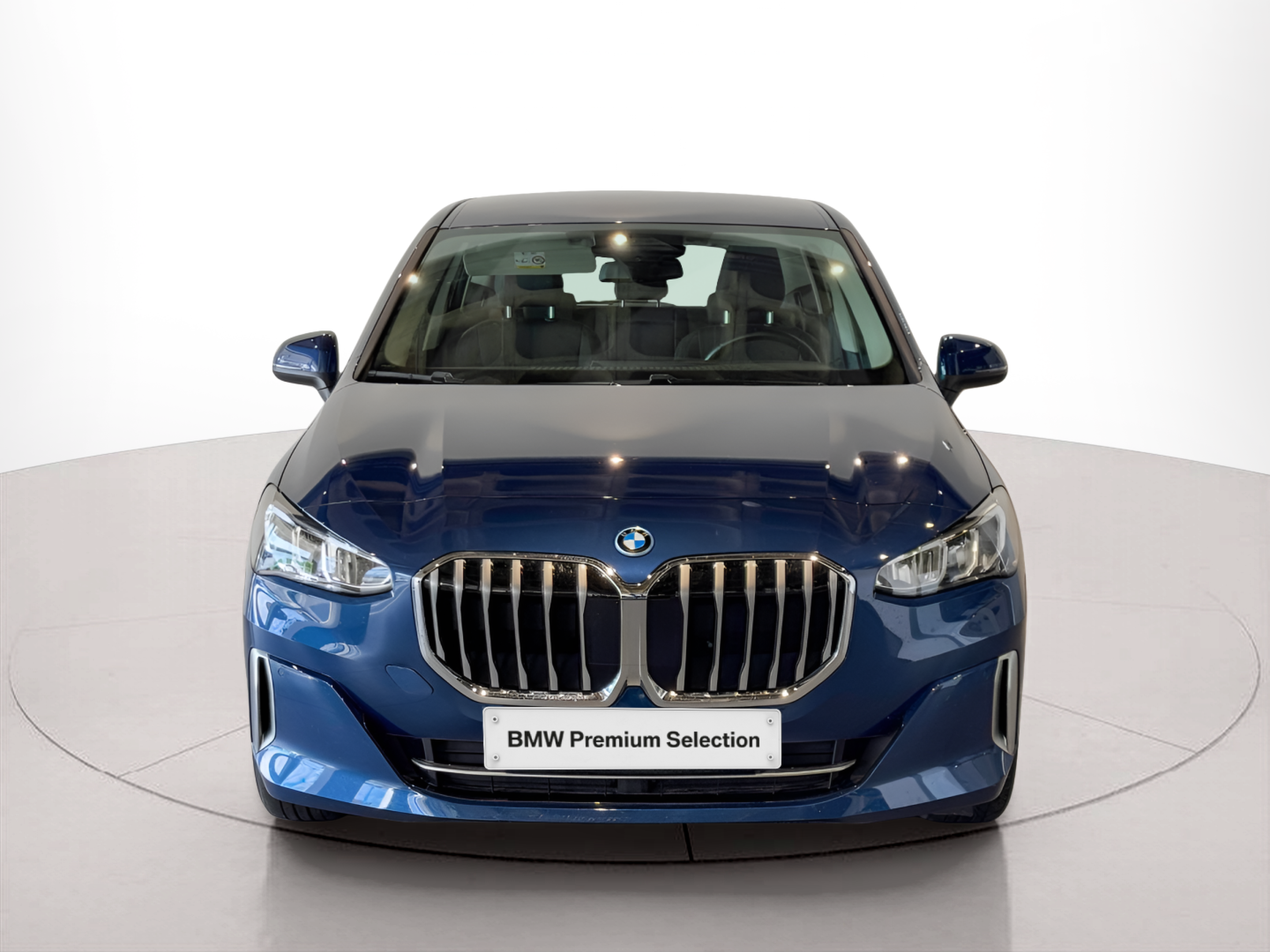 Fotos de BMW Série 2 225xe Active Tourer color Azul. Año 2023. 180KW(245CV). Elétrico / Gasolina Híbrido. En concesionario BMcar Braga de Braga