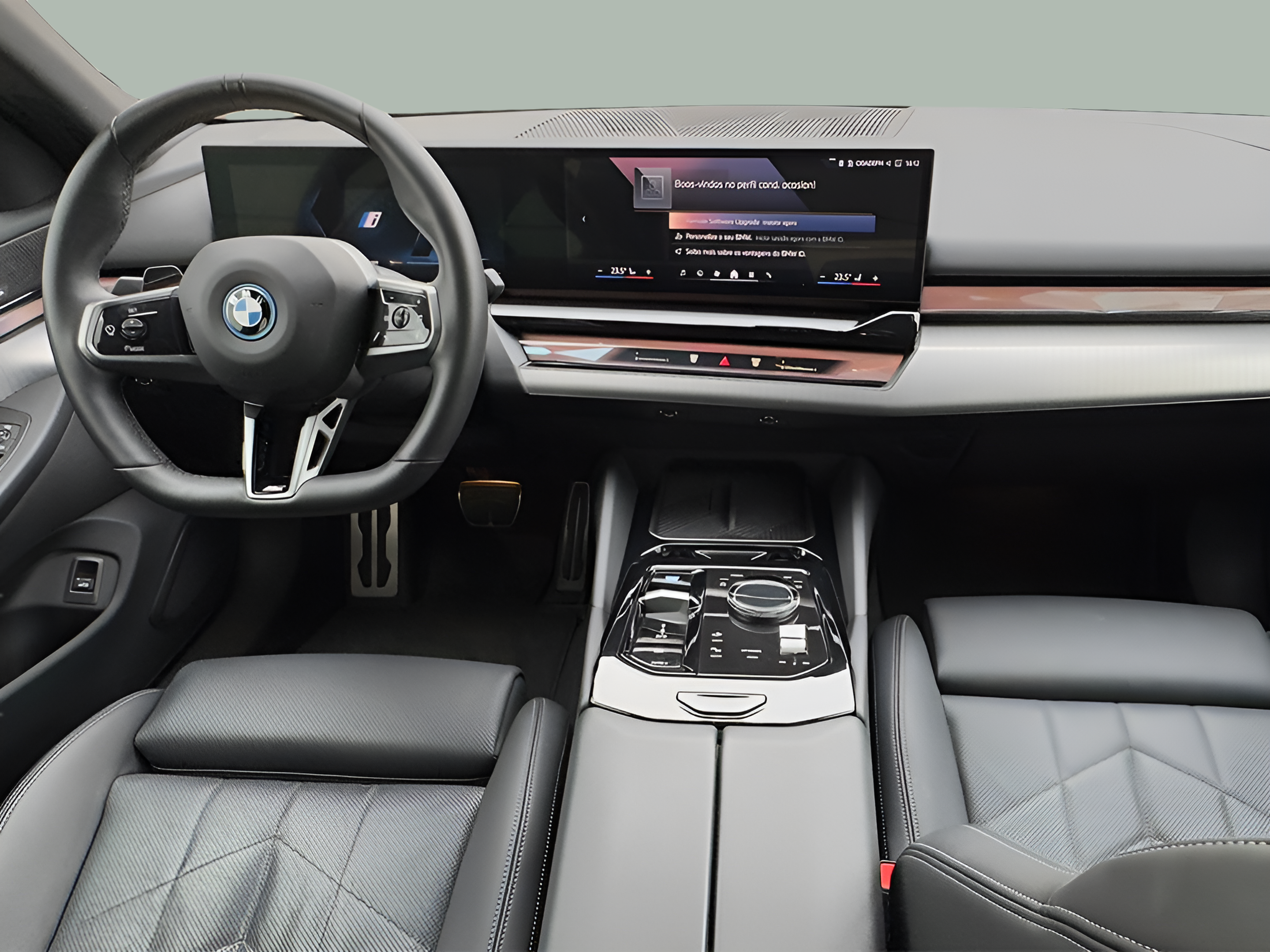 BMW i5 eDrive40 color Negro. Año 2023. 250KW(340CV). Elétrico. En concesionario BMcar Póvoa Varzim de Póvoa de Varzim
