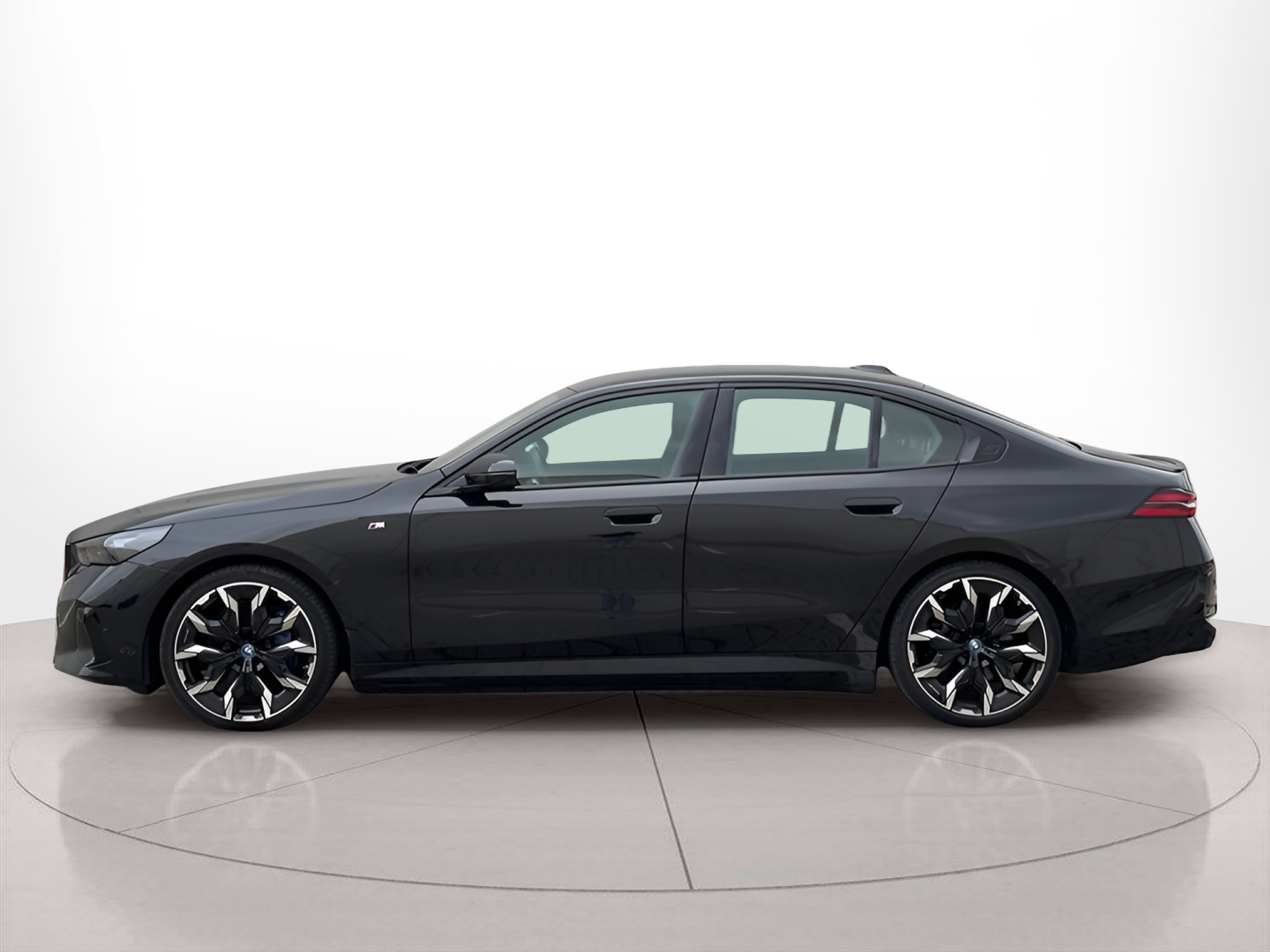 Fotos de BMW i5 eDrive40 color Negro. Año 2023. 250KW(340CV). Elétrico. En concesionario BMcar Póvoa Varzim de Póvoa de Varzim
