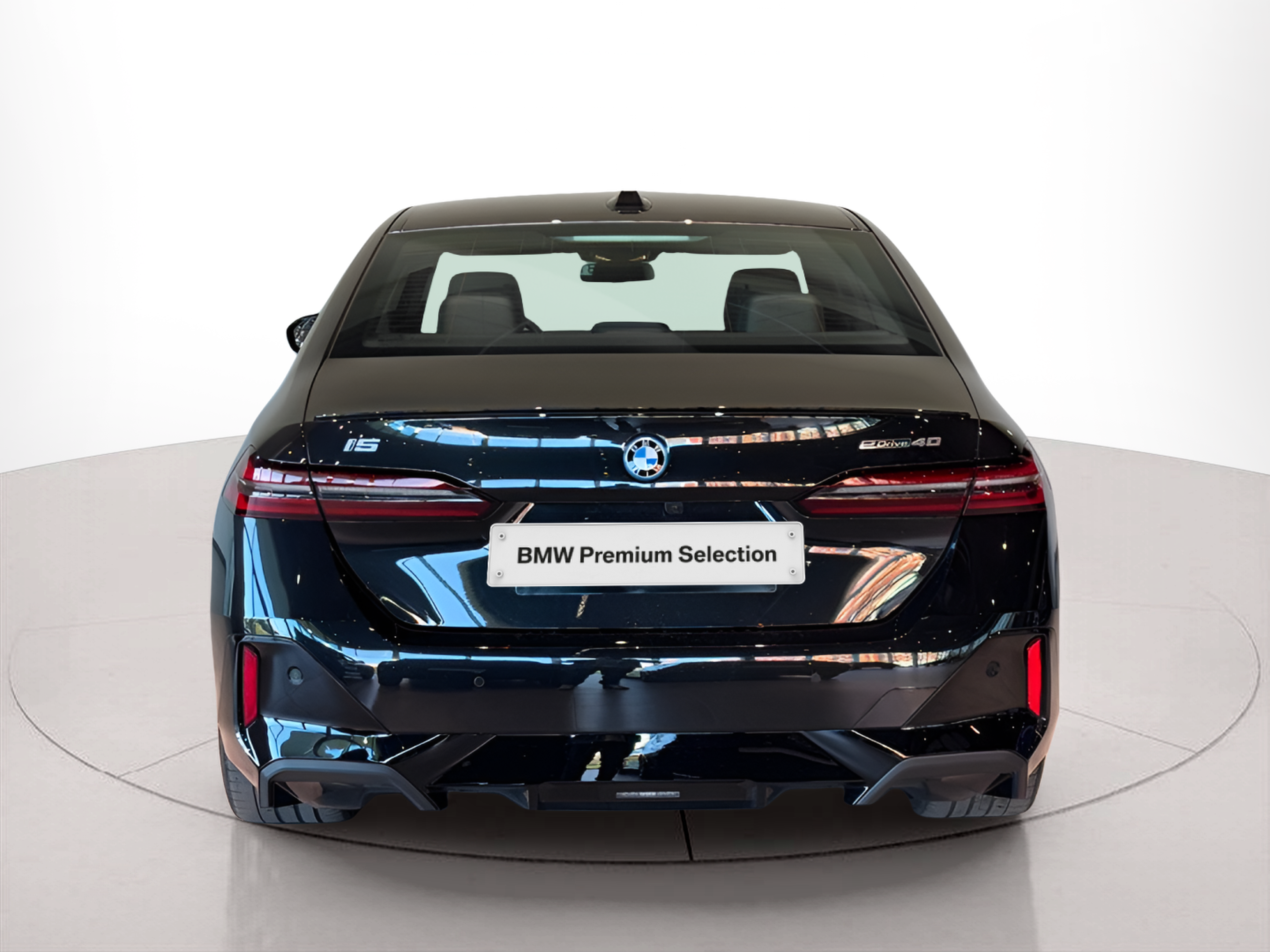 BMW i5 eDrive40 color Negro. Año 2023. 250KW(340CV). Elétrico. En concesionario BMcar Braga de Braga
