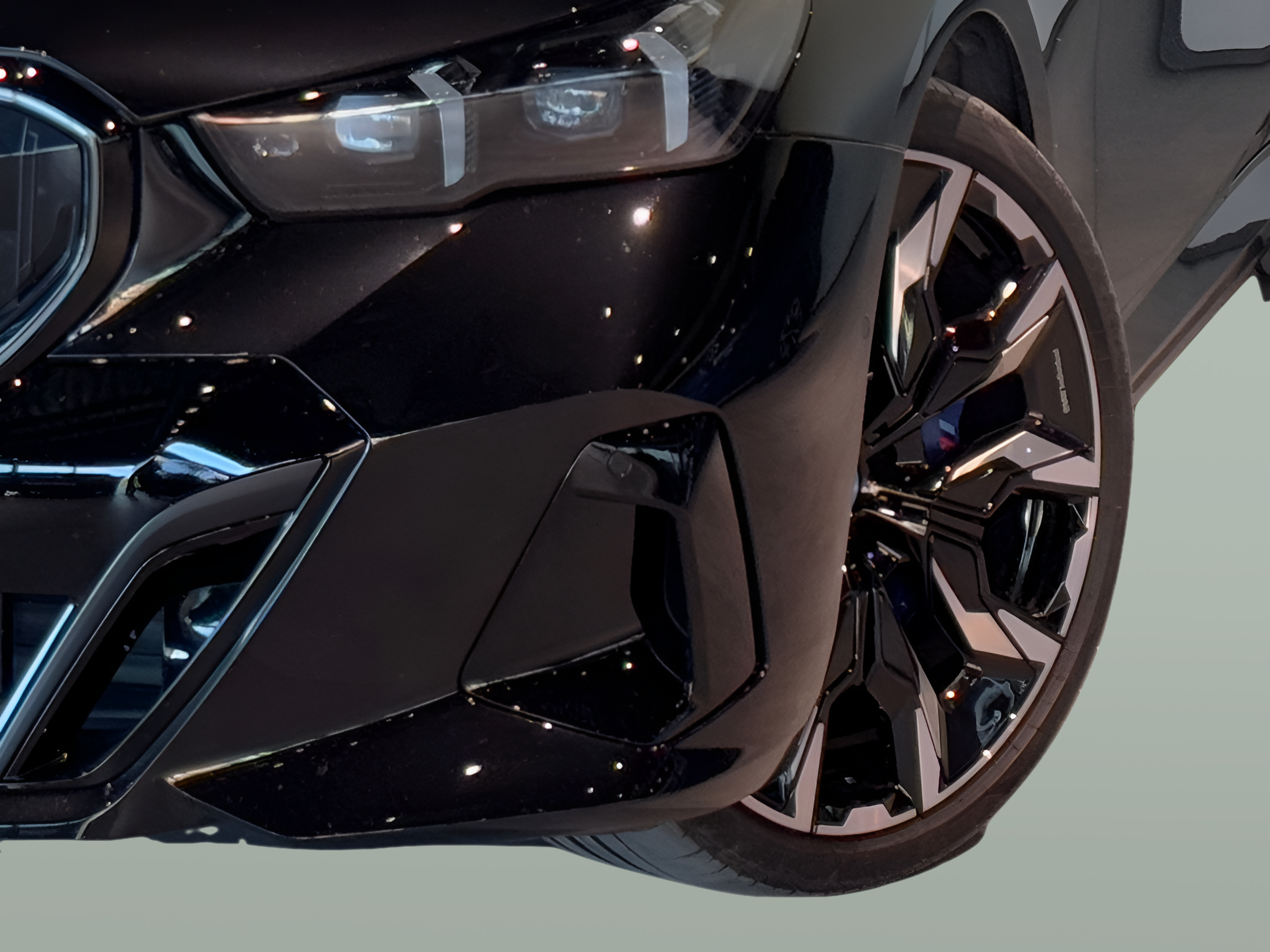 BMW i5 eDrive40 color Negro. Año 2023. 250KW(340CV). Elétrico. En concesionario BMcar Braga de Braga