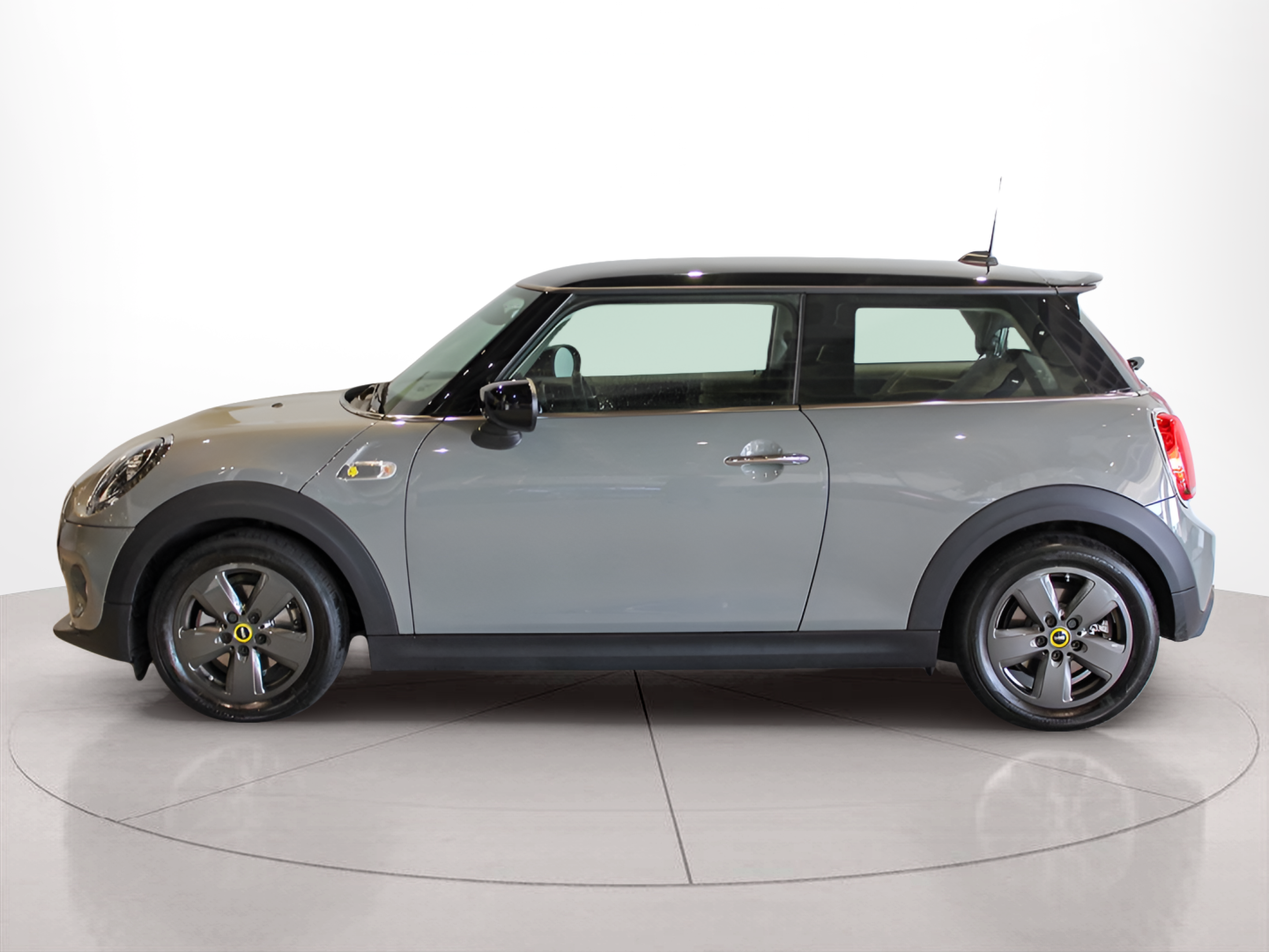 Fotos de MINI 3 Portas Cooper S E 135 kW (184 CV)