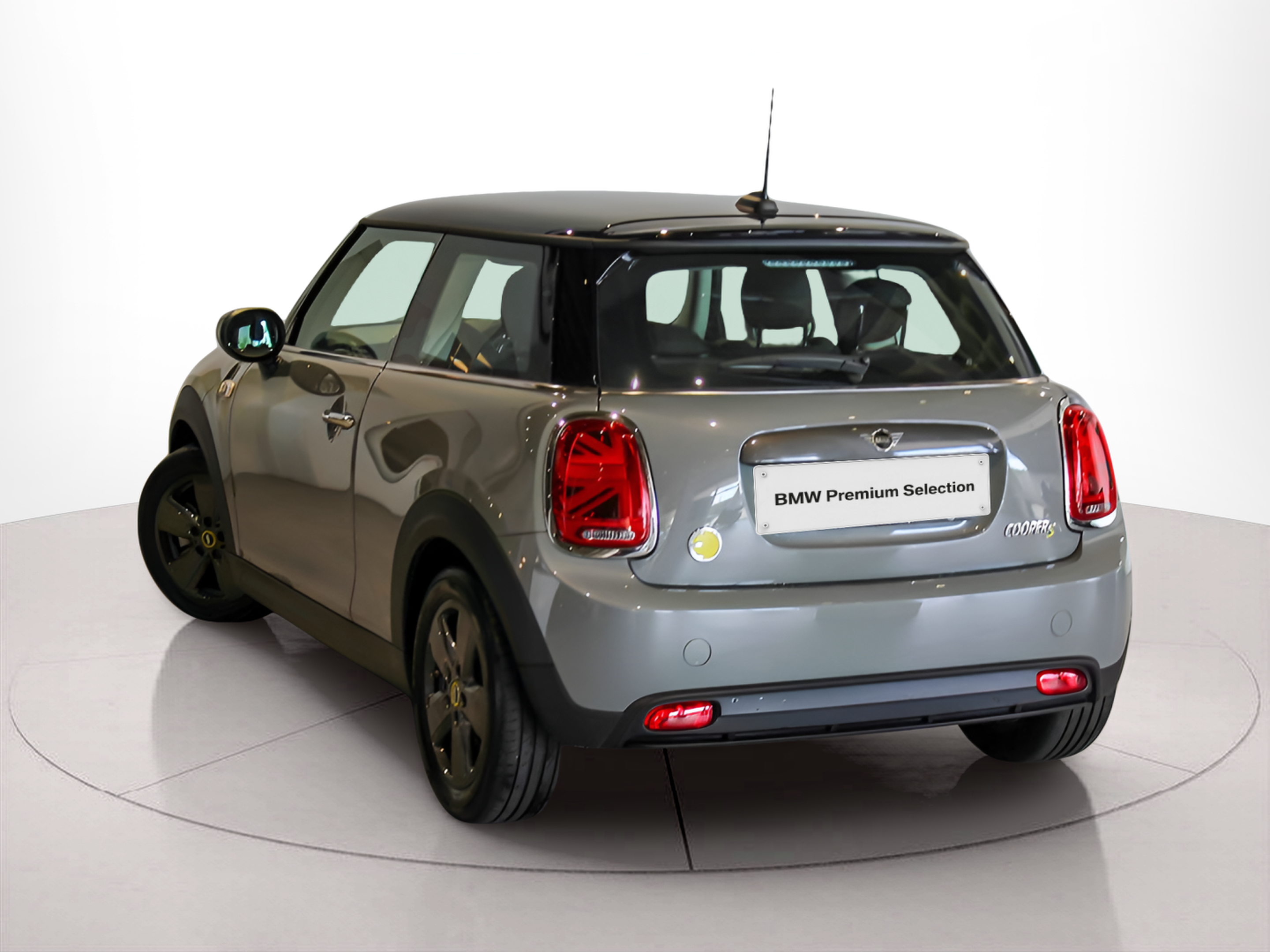 fotoG 3 del MINI MINI 3 Portas Cooper S E 135 kW (184 CV) 184cv Elétrico de 2020 em Barcelos