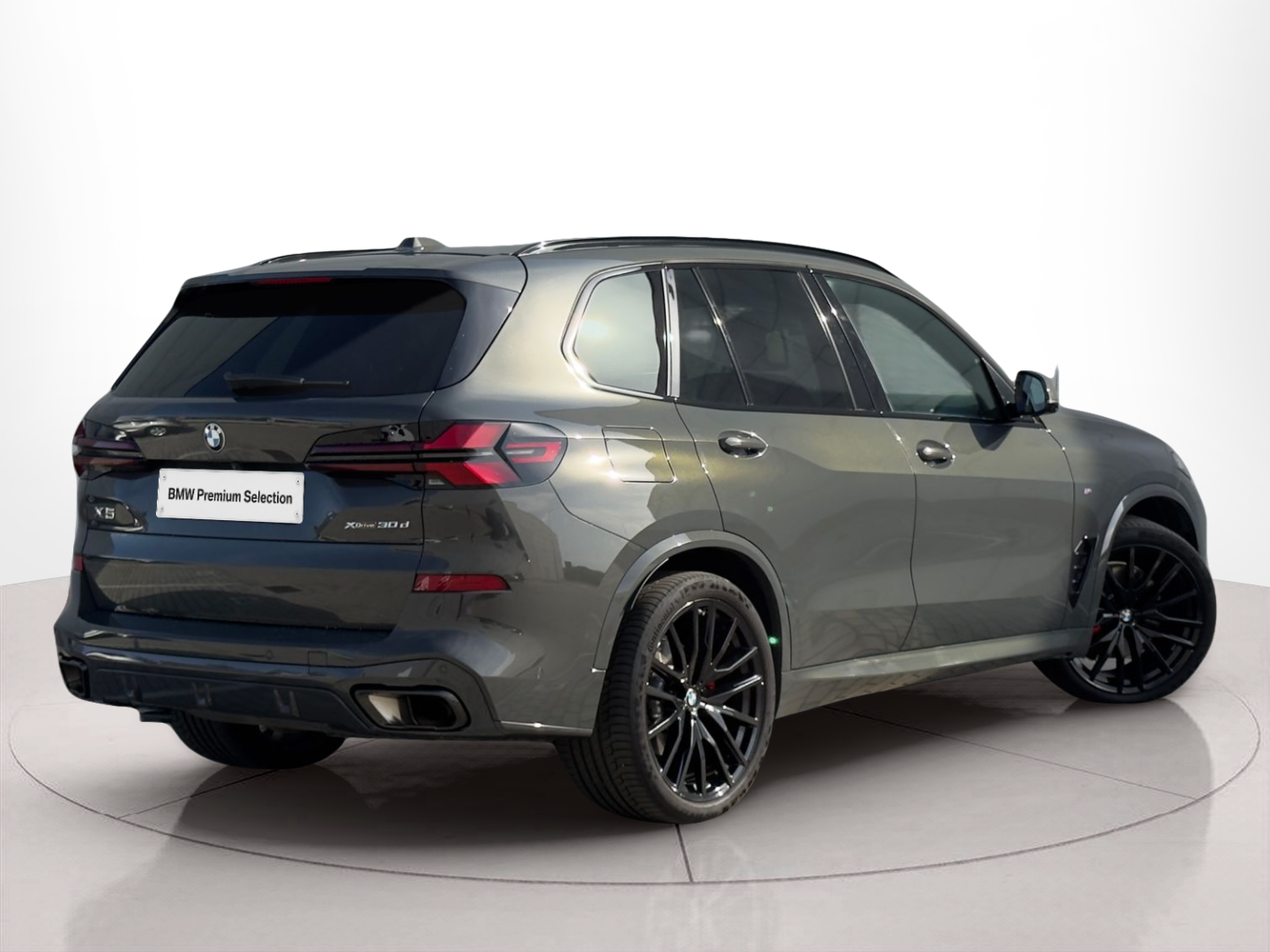 BMW X5 xDrive30d color Gris. Año 2024. 219KW(298CV). Diesel. En concesionario BMcar Famalicão de Abrantes
