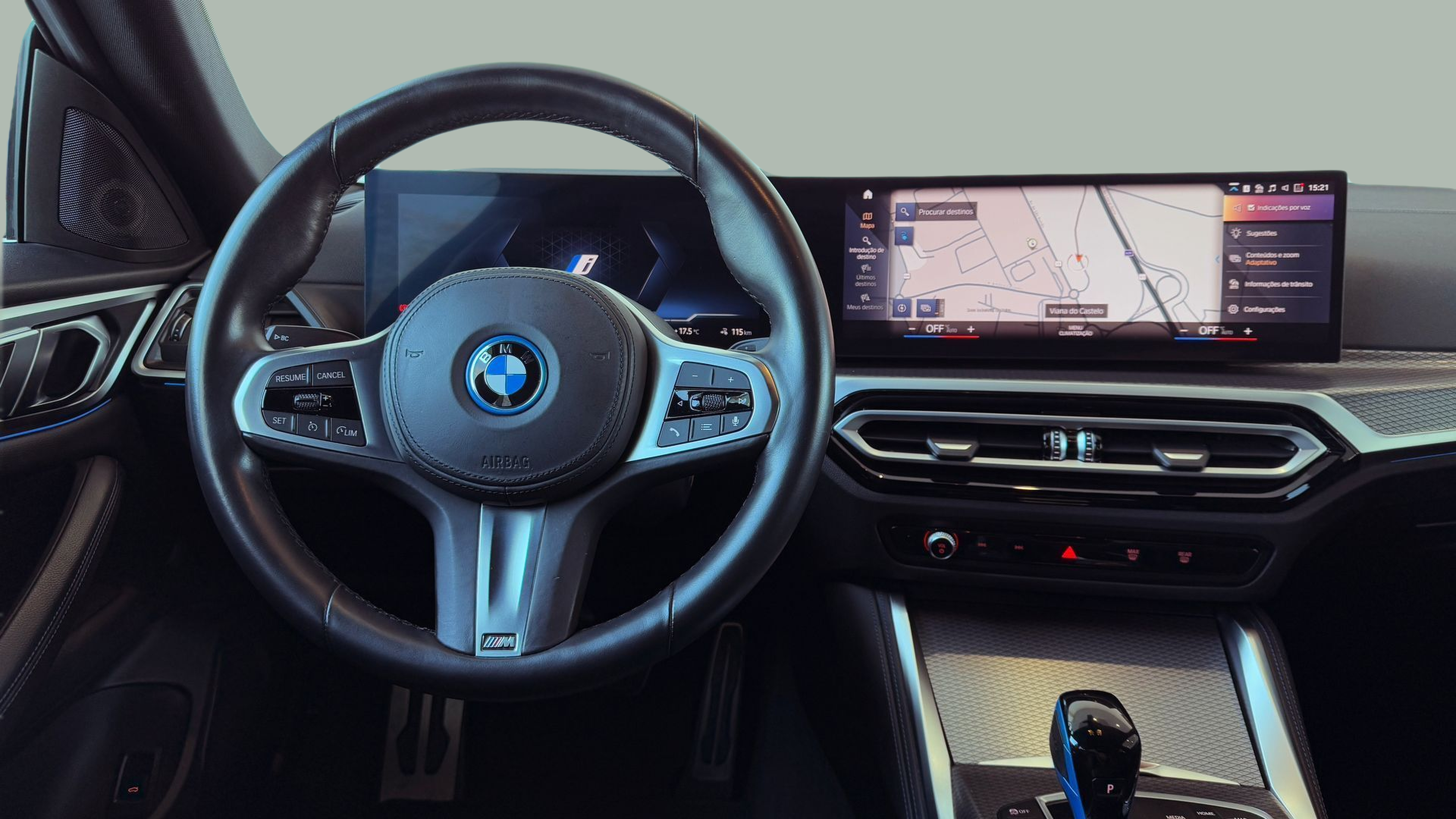 BMW i4 i4 eDrive40 color Azul. Año 2023. 250KW(340CV). Elétrico. En concesionario BMcar Barcelos de Barcelos