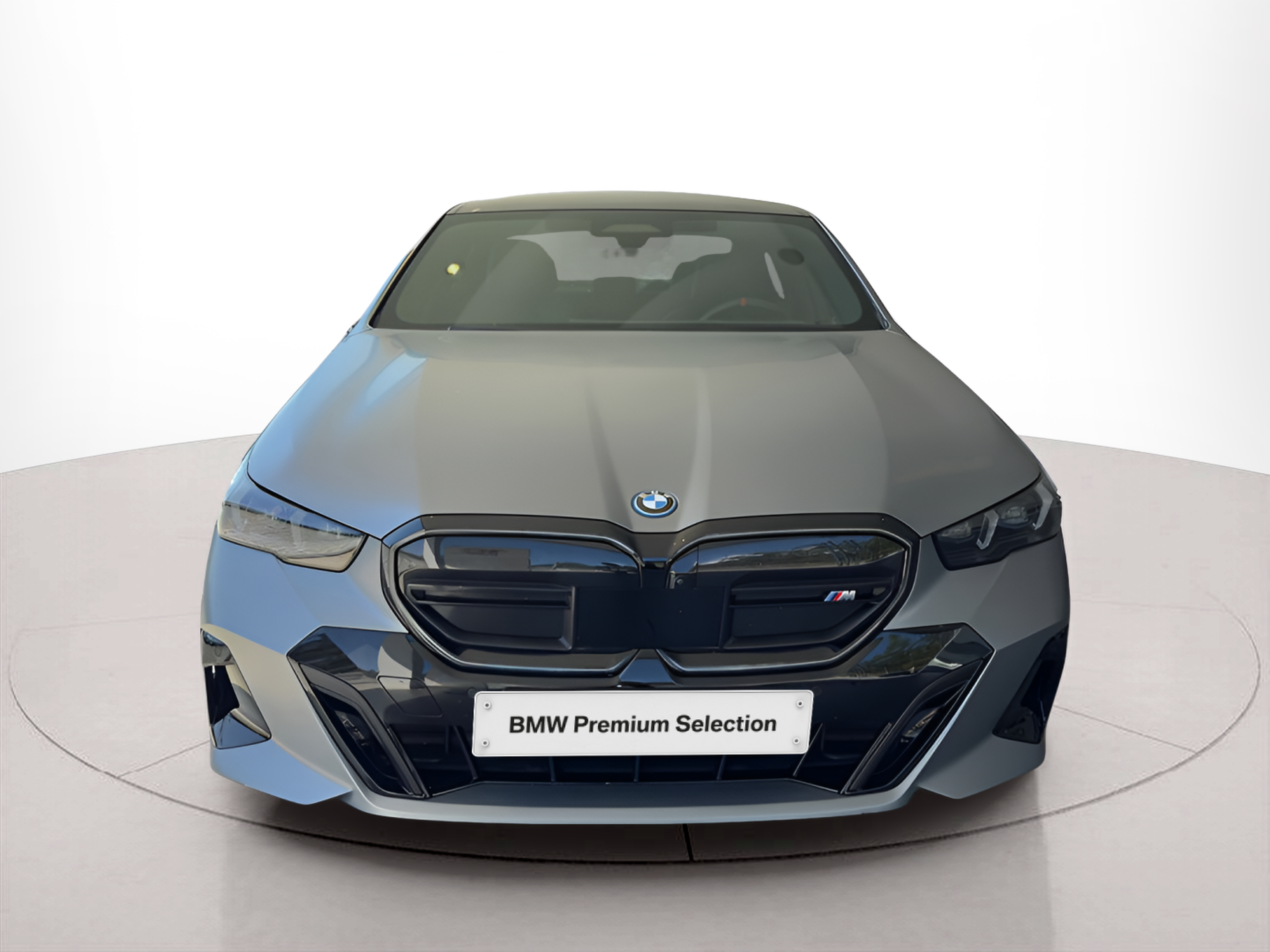 Fotos de BMW i5 M60 color Gris. Año 2023. 442KW(601CV). Elétrico. En concesionario BMcar Barcelos de Barcelos