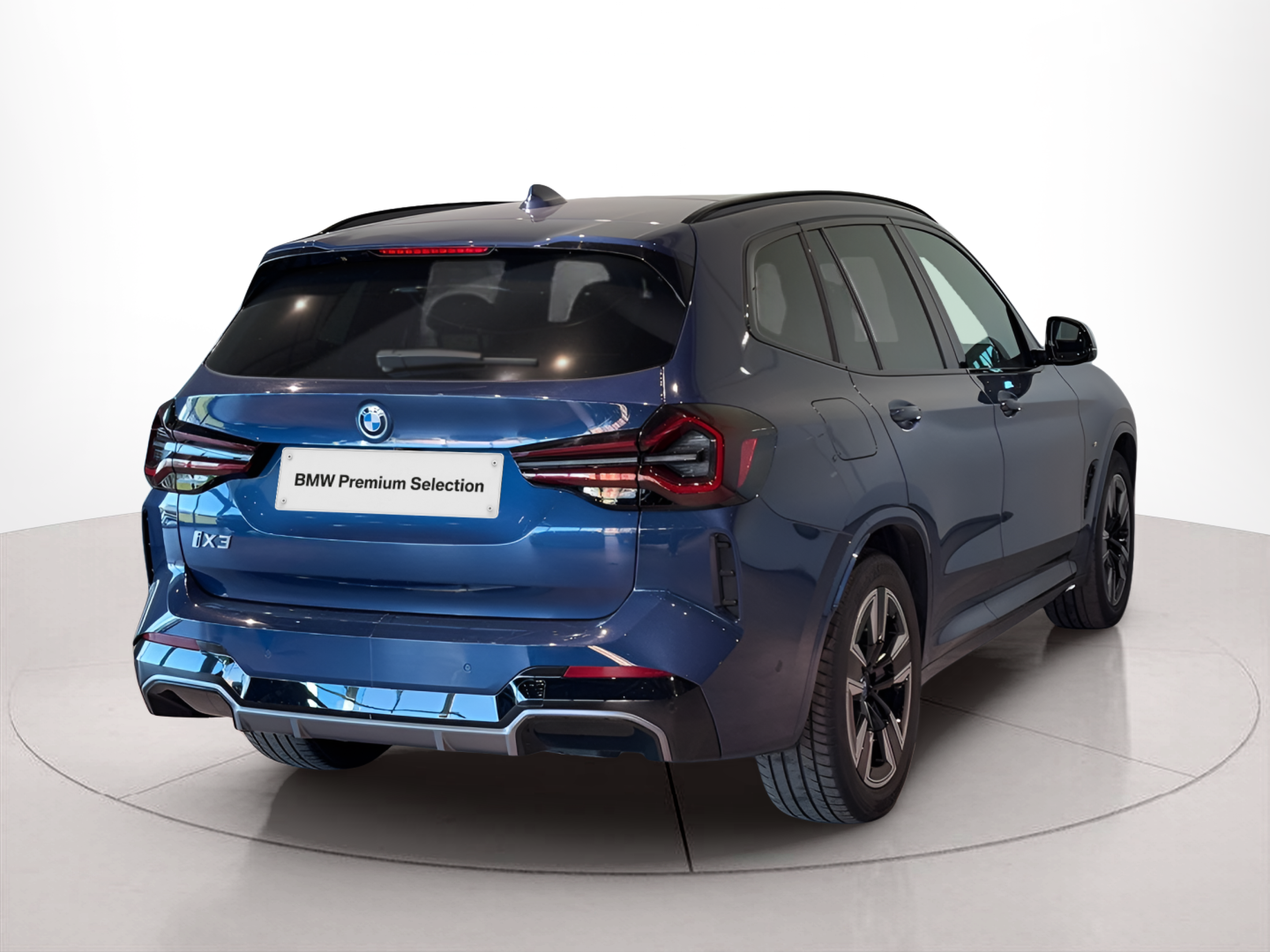 BMW iX3 iX3 80 kWh color Azul. Año 2022. 210KW(286CV). Elétrico. En concesionario BMcar Braga de Braga