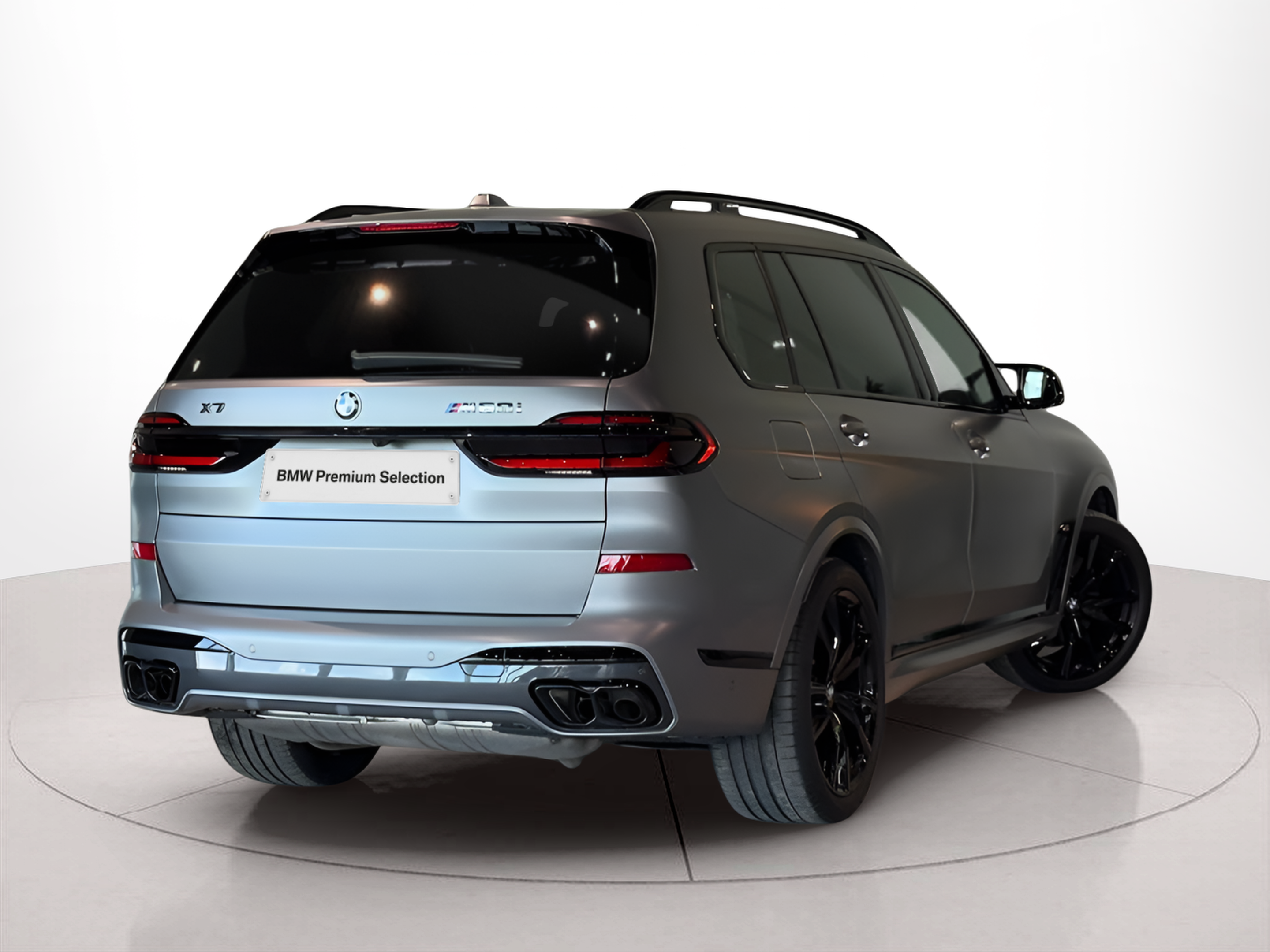 BMW X7 M60i color Gris. Año 2023. 390KW(530CV). Gasolina. En concesionario BMcar Porto de Porto