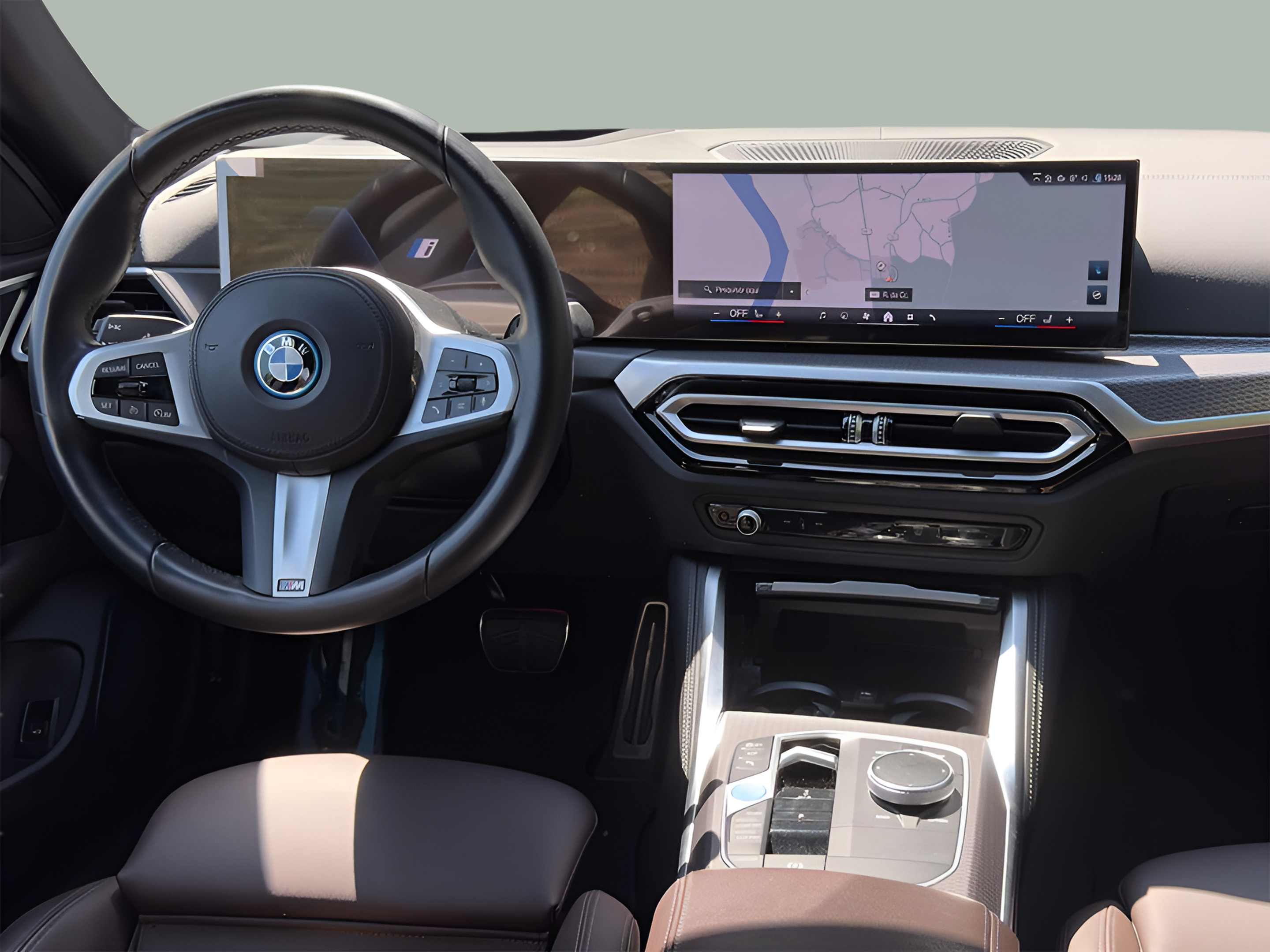 BMW i4 i4 eDrive40 color Blanco. Año 2024. 250KW(340CV). Elétrico. En concesionario BMcar Barcelos de Barcelos