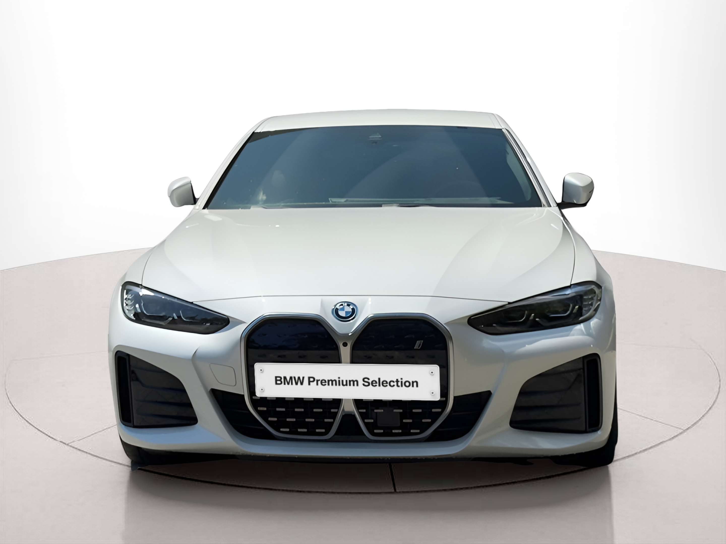 Fotos de BMW i4 i4 eDrive40 color Blanco. Año 2024. 250KW(340CV). Elétrico. En concesionario BMcar Barcelos de Barcelos