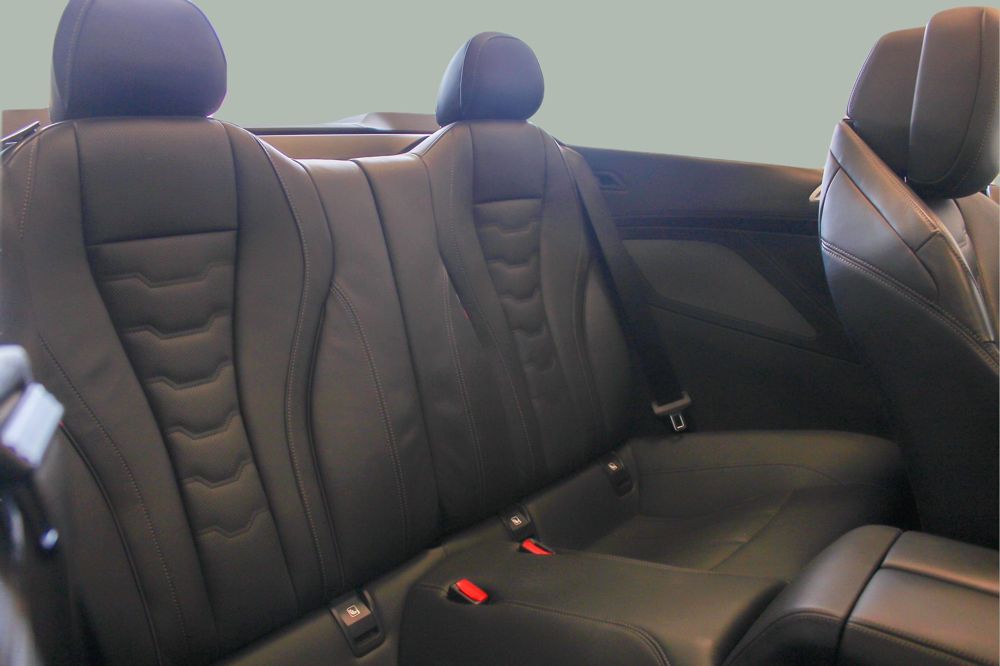 BMW Série 8 840d Cabrio color Negro. Año 2022. 250KW(340CV). Diesel. En concesionario BMcar Famalicão de Abrantes