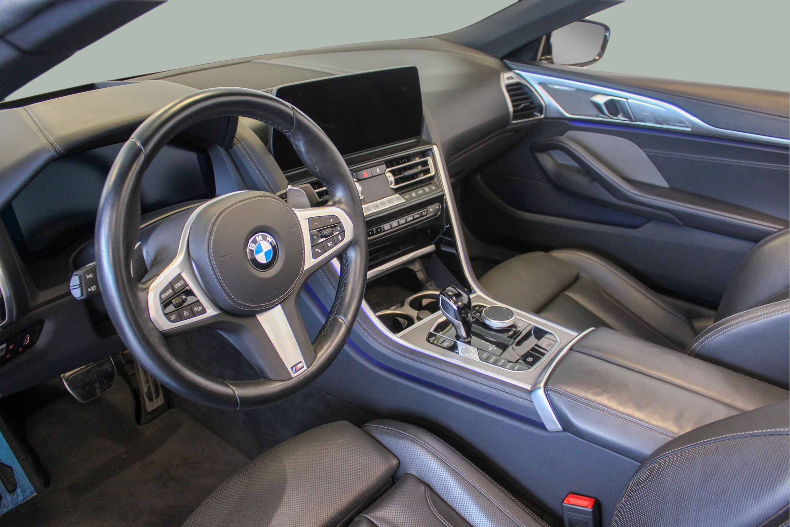 BMW Série 8 840d Cabrio color Negro. Año 2022. 250KW(340CV). Diesel. En concesionario BMcar Famalicão de Abrantes