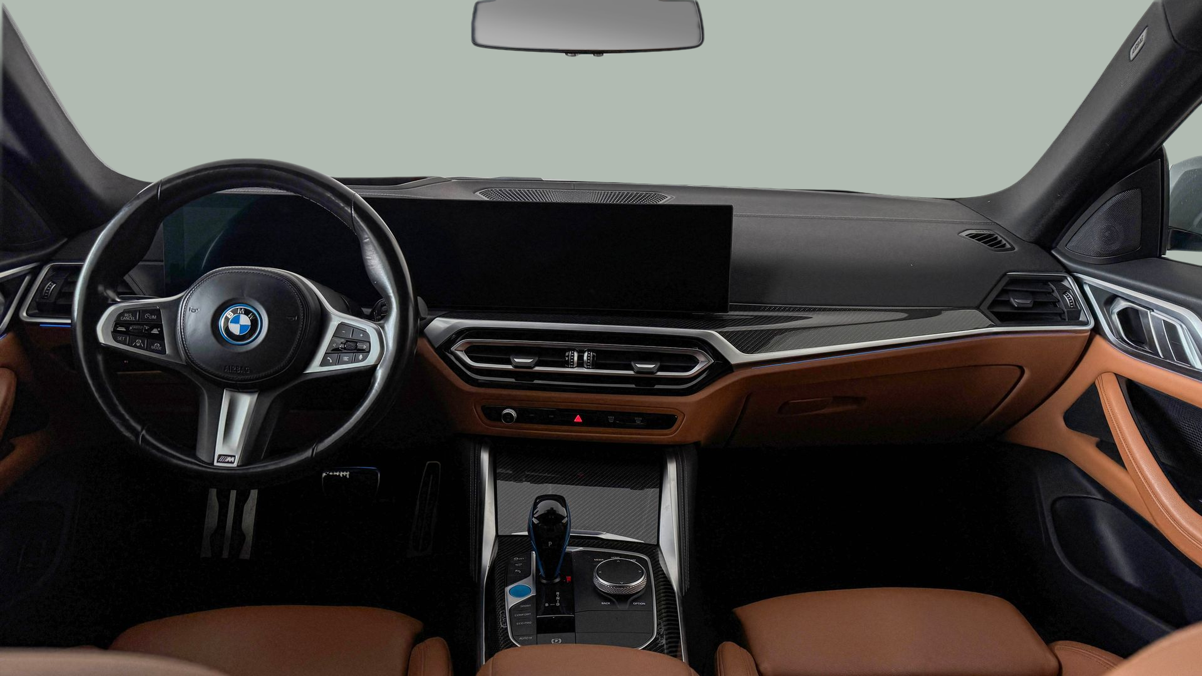 BMW i4 i4 eDrive40 color Gris. Año 2022. 250KW(340CV). Elétrico. En concesionario BMcar Barcelos de Barcelos