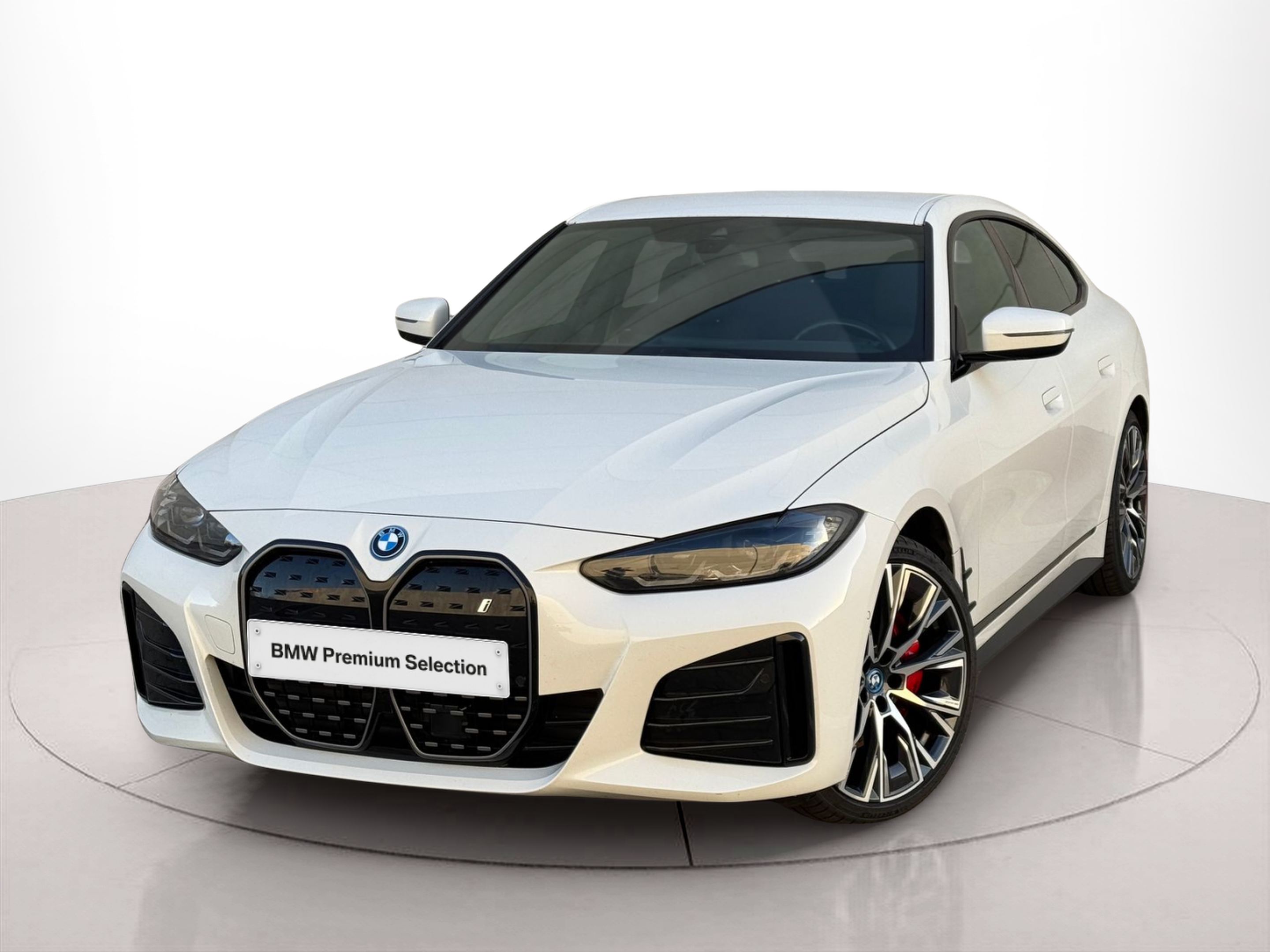 Fotos de BMW i4 i4 eDrive40 color Blanco. Año 2023. 250KW(340CV). Elétrico. En concesionario BMcar Famalicão de Abrantes
