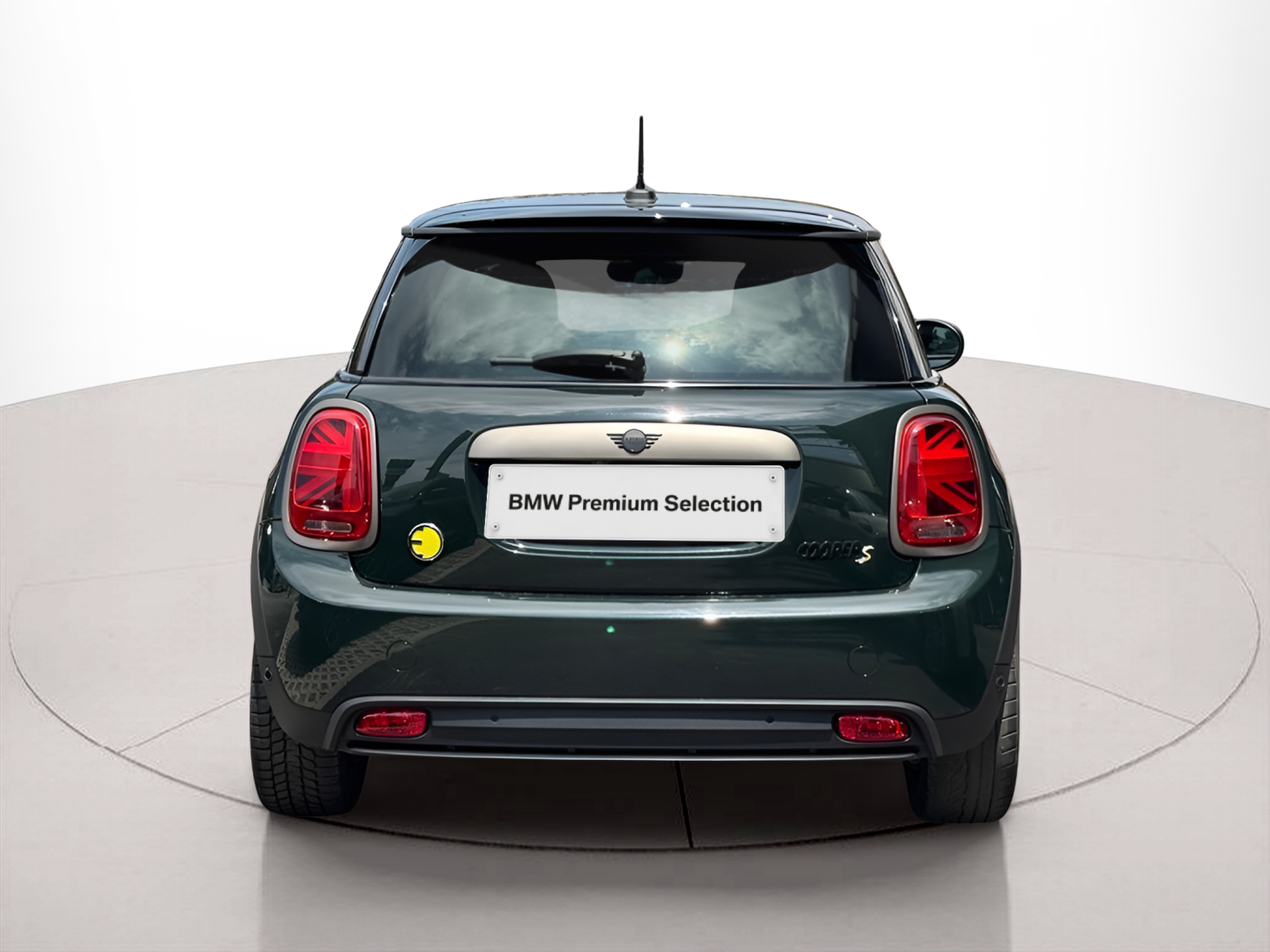 fotoG 4 del MINI MINI 3 Portas Cooper S E 135 kW (184 CV) 184cv Elétrico de 2023 em Barcelos