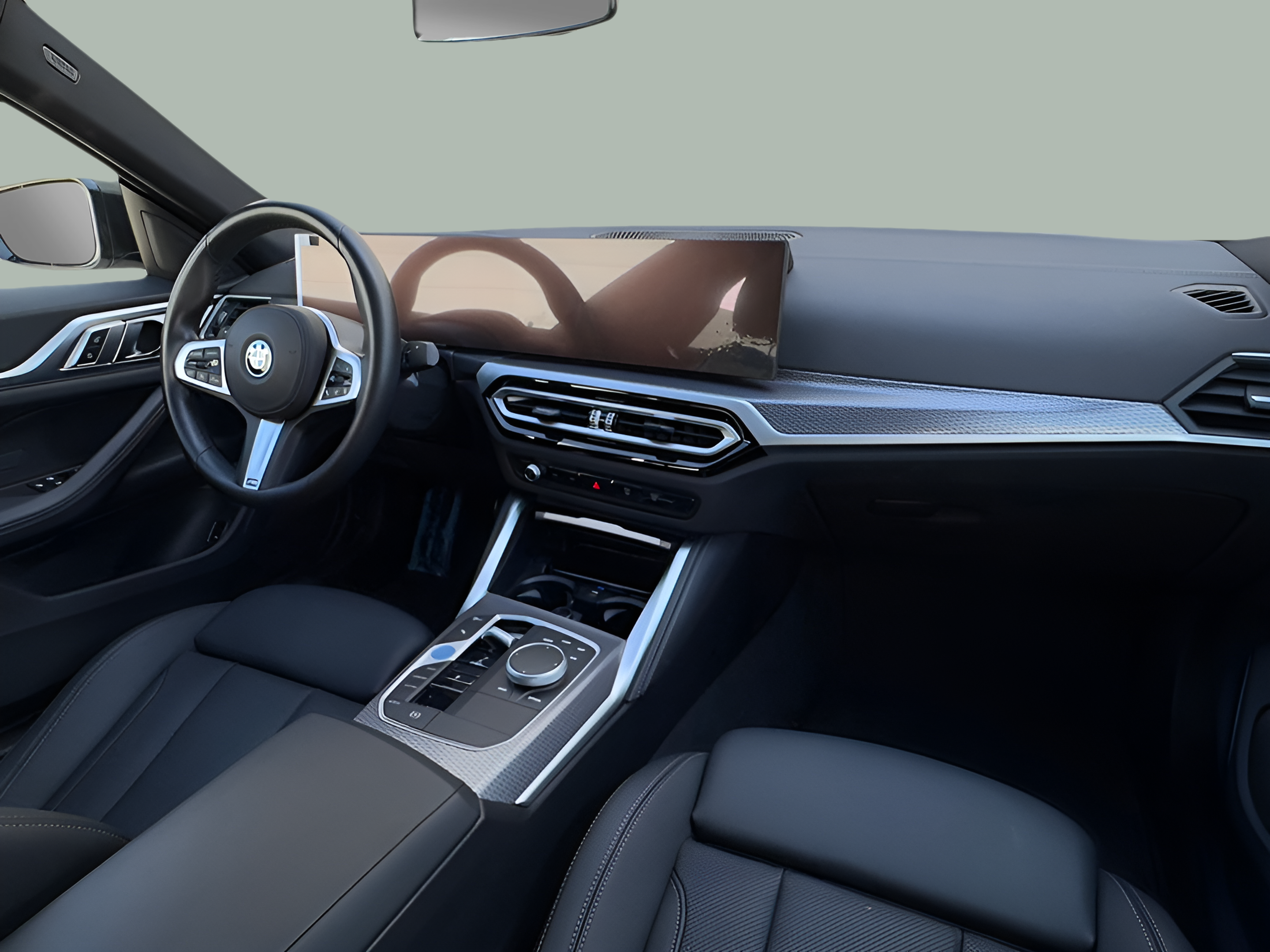 BMW i4 i4 eDrive40 color Blanco. Año 2023. 250KW(340CV). Elétrico. En concesionario BMcar Famalicão de Abrantes