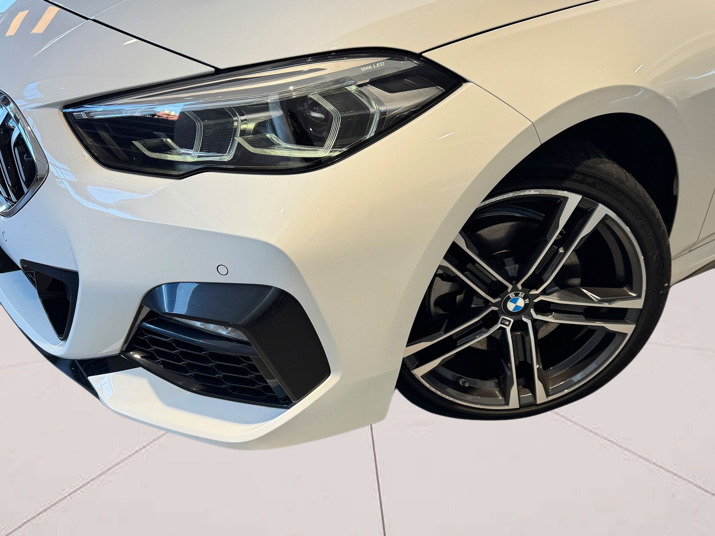 BMW Série 2 216d Gran Coupe color Blanco. Año 2021. 85KW(116CV). Diesel. En concesionario BMcar Porto de Porto