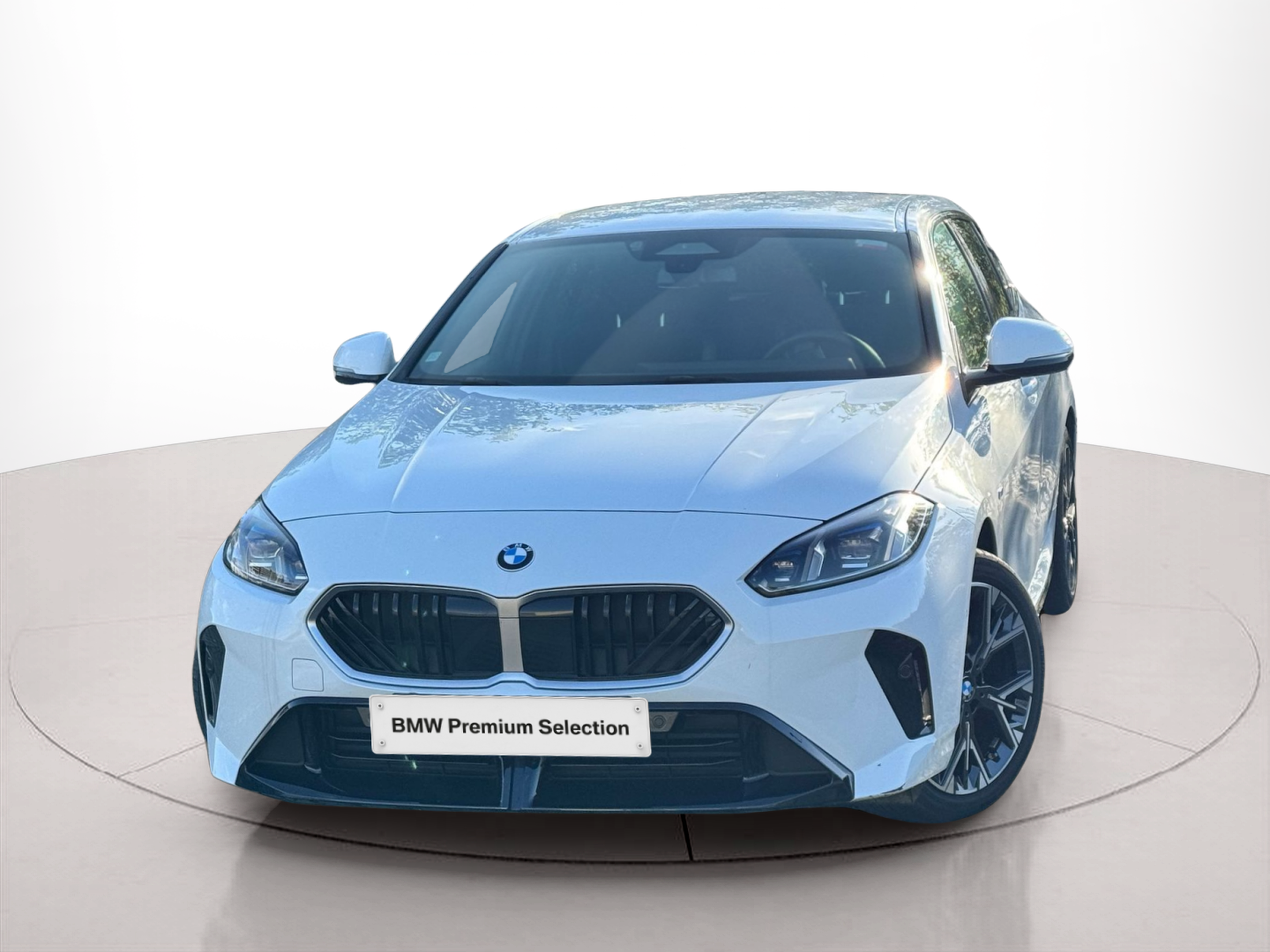 Fotos de BMW Série 1 116i color Blanco. Año 2025. 90KW(122CV). Gasolina. En concesionario BMcar Braga de Braga