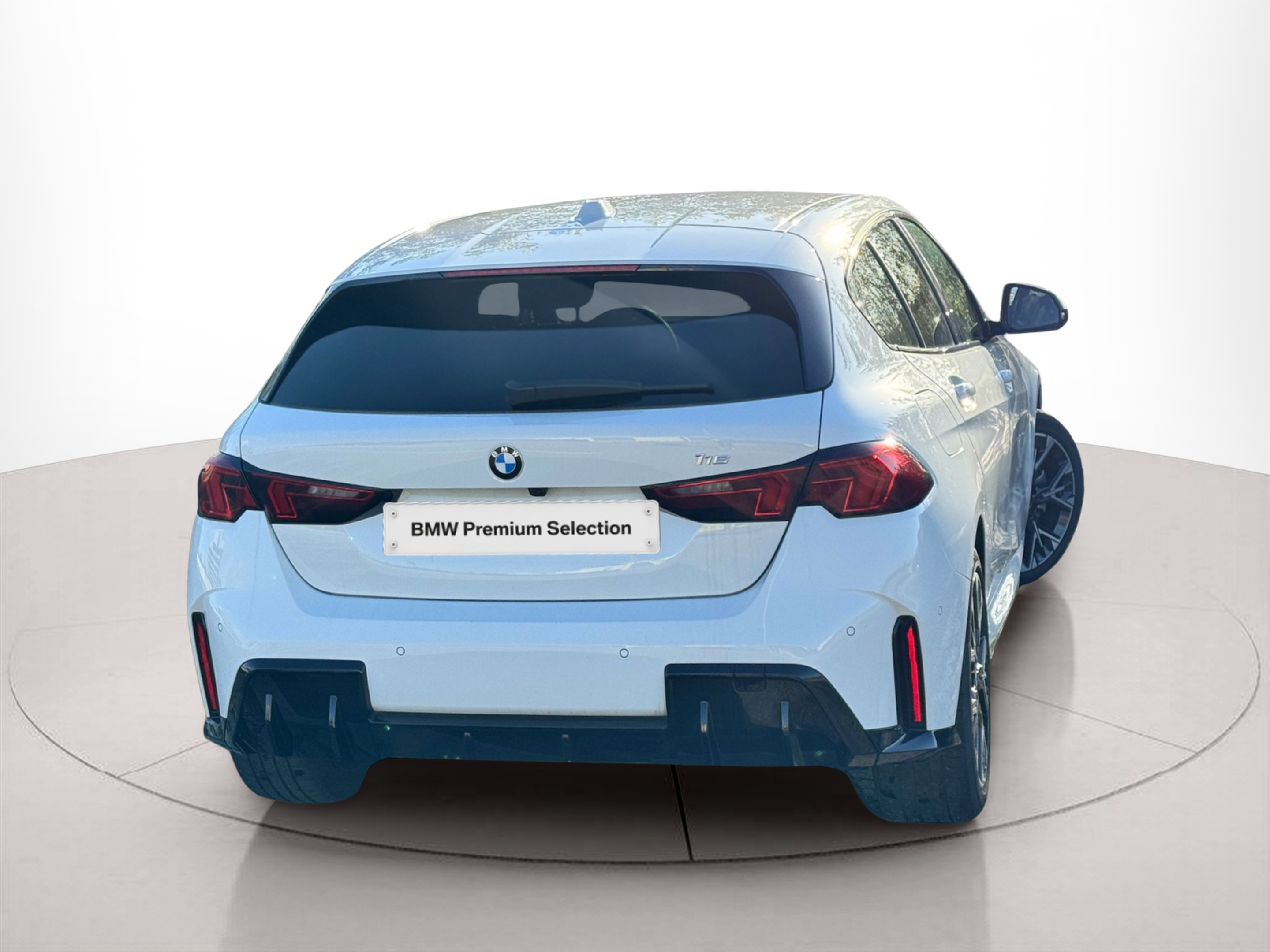 BMW Série 1 116i color Blanco. Año 2025. 90KW(122CV). Gasolina. En concesionario BMcar Braga de Braga