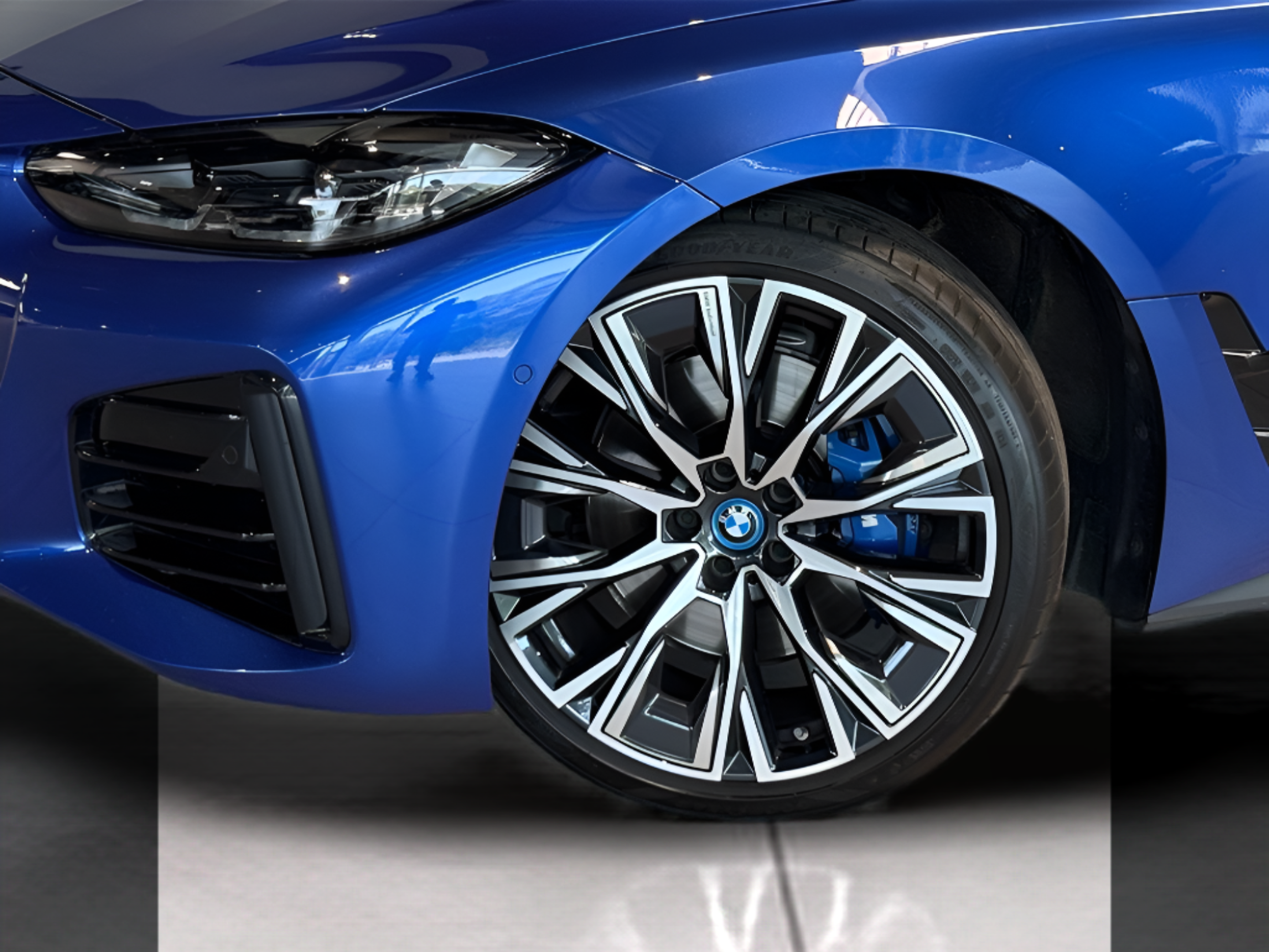 BMW Série 4 430d Gran Coupe color Azul. Año 2024. 210KW(286CV). Diesel. En concesionario BMcar Porto de Porto
