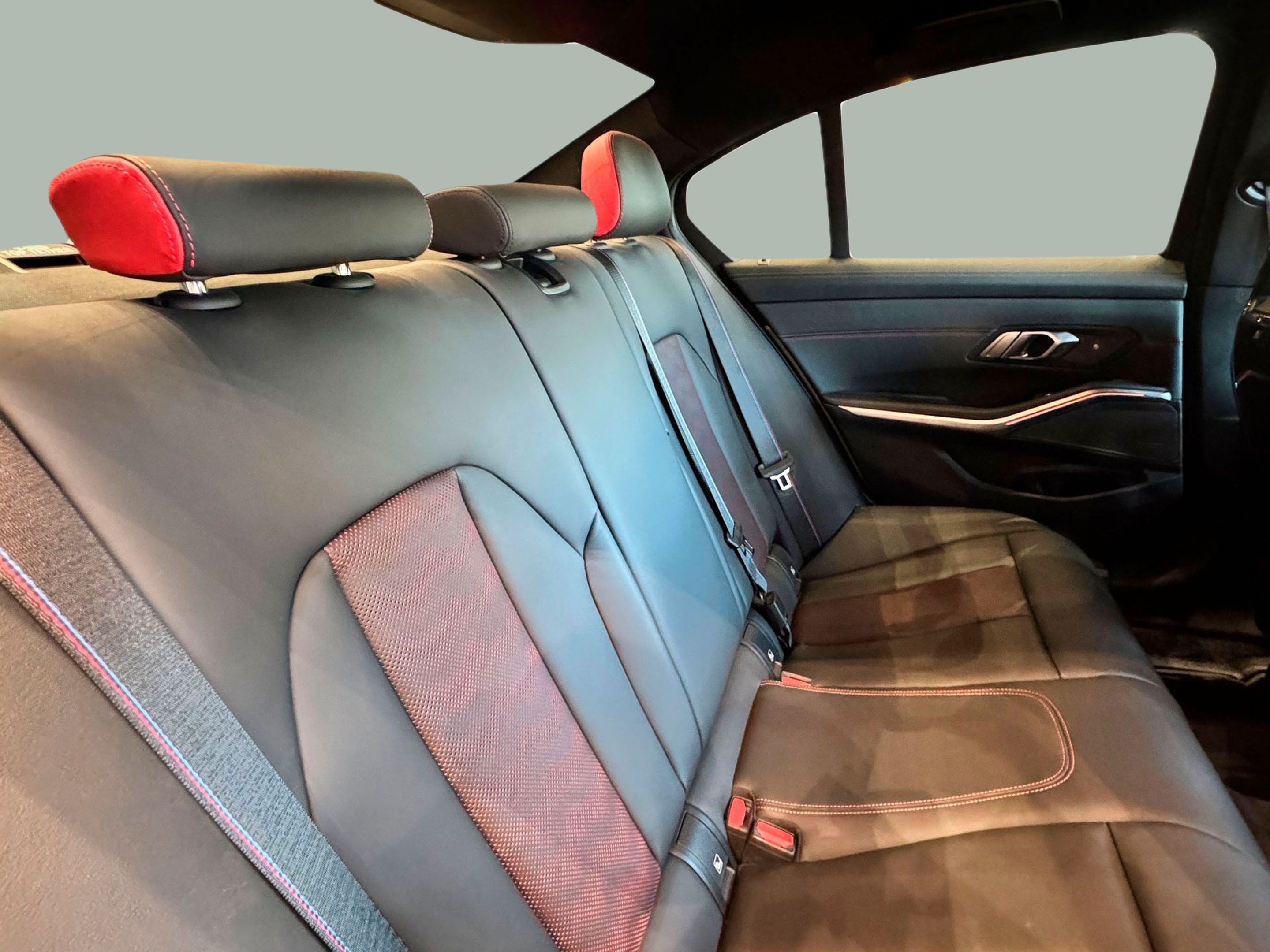 BMW M M3 Berlina color Gris. Año 2023. 405KW(550CV). Gasolina. En concesionario BMcar Famalicão de Vila Nova de Famalicão