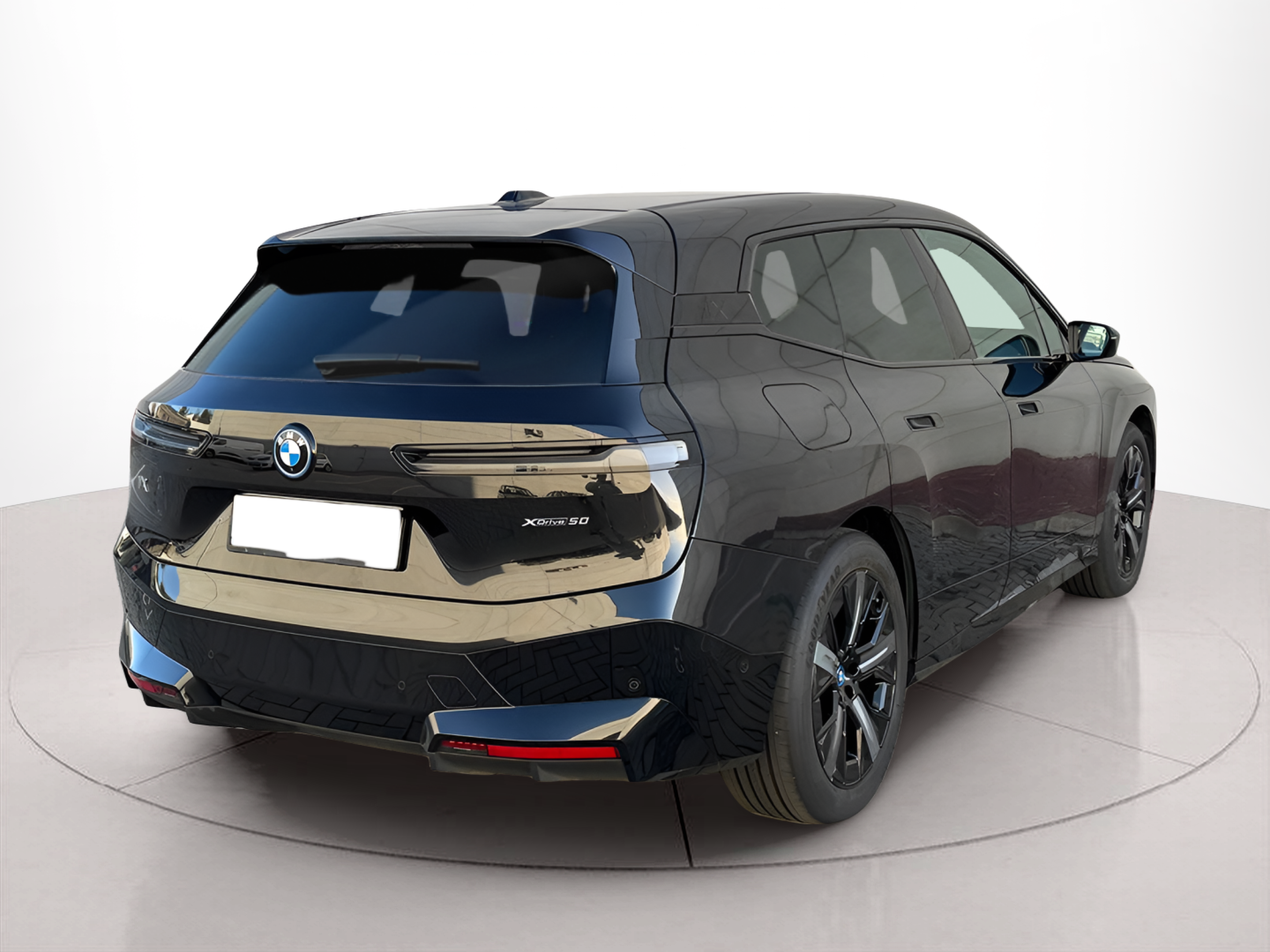 BMW iX xDrive50 color Negro. Año 2022. 385KW(523CV). Elétrico. En concesionario BMcar Barcelos de Barcelos