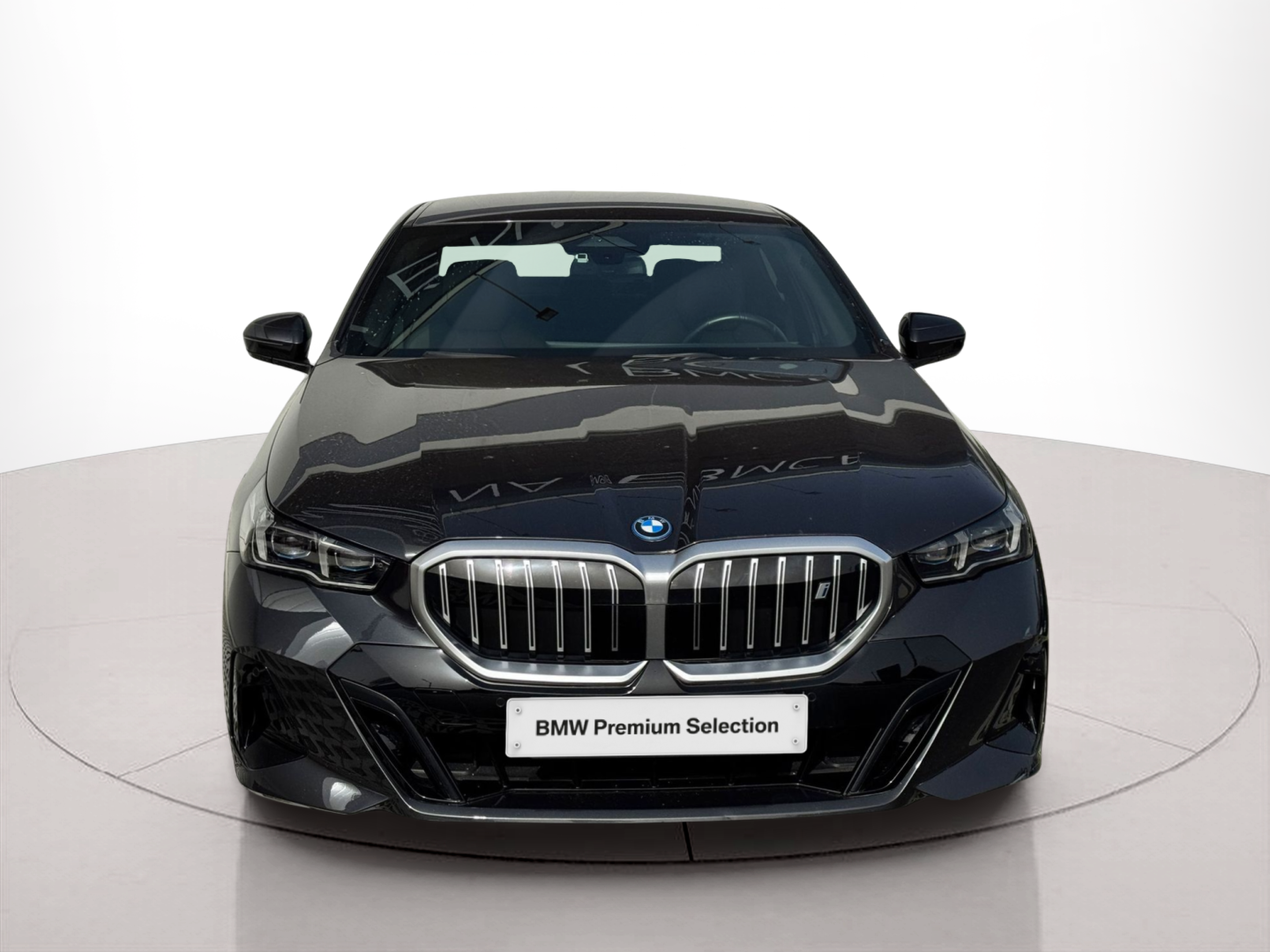 Fotos de BMW i5 eDrive40 color Gris. Año 2023. 250KW(340CV). Elétrico. En concesionario BMcar Porto de Porto