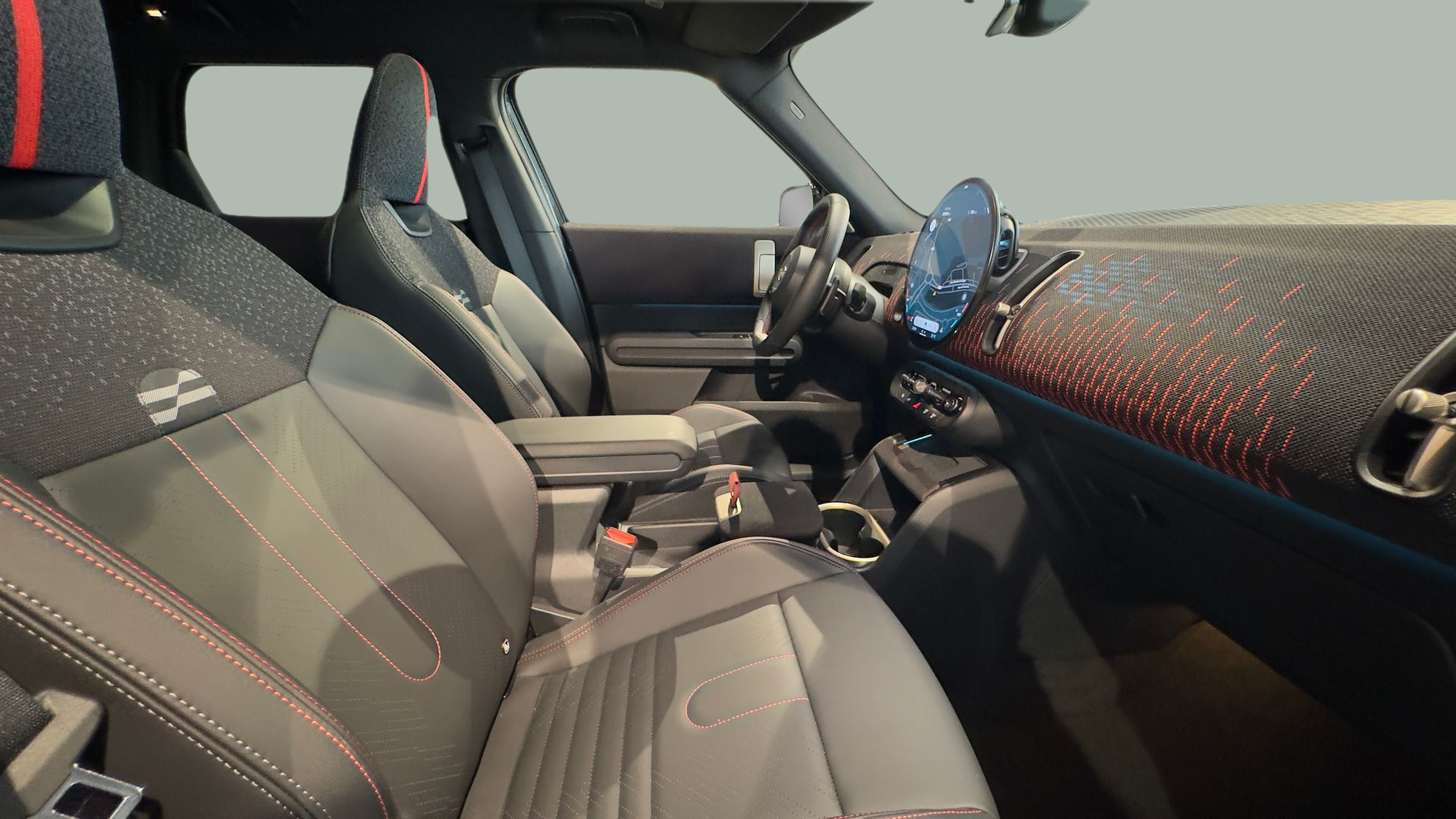 fotoG 8 del MINI MINI Countryman John Cooper Works ALL4 221 kW (300 CV) 300cv Gasolina de 2024 em Braga