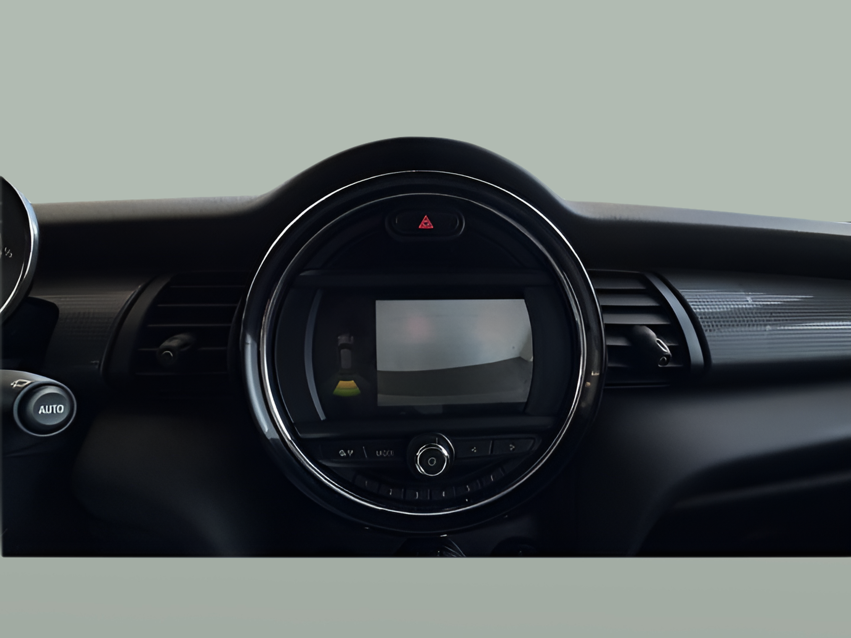 fotoG 19 del MINI MINI 3 Portas Cooper S E 135 kW (184 CV) 184cv Elétrico de 2021 em Braga