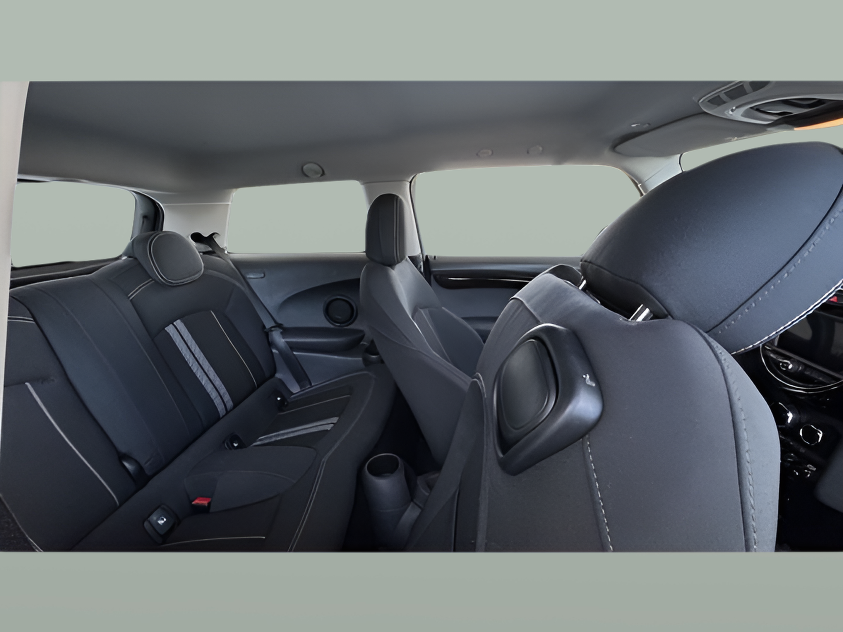 fotoG 23 del MINI MINI 3 Portas Cooper S E 135 kW (184 CV) 184cv Elétrico de 2021 em Braga