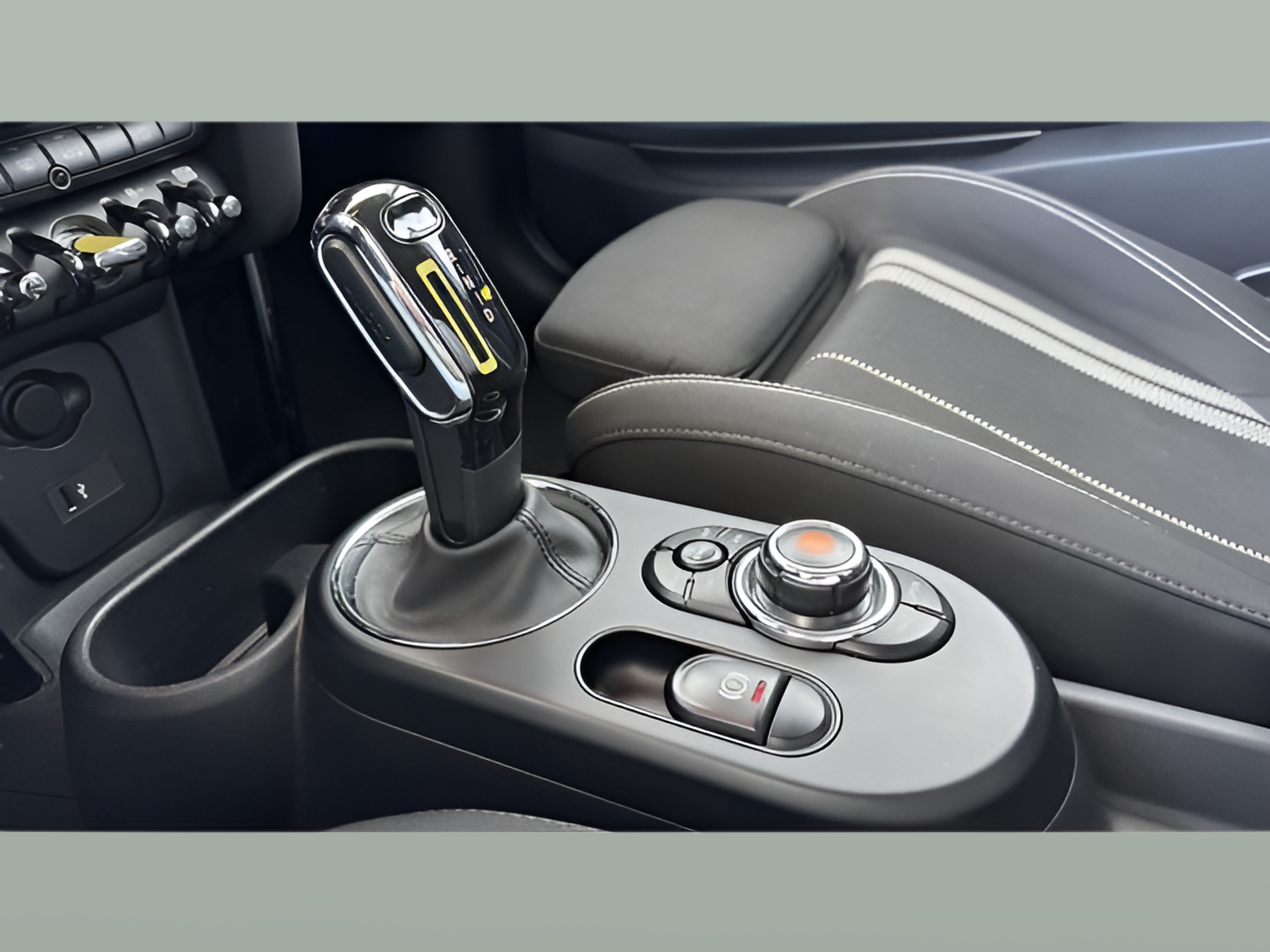 fotoG 31 del MINI MINI 3 Portas Cooper S E 135 kW (184 CV) 184cv Elétrico de 2021 em Braga