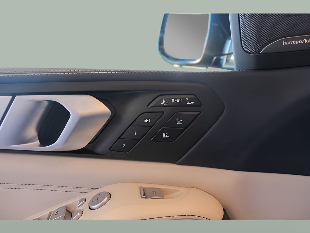 BMW X7 xDrive30d color Gris. Año 2019. 195KW(265CV). Diesel. En concesionario BMcar Barcelos de Barcelos