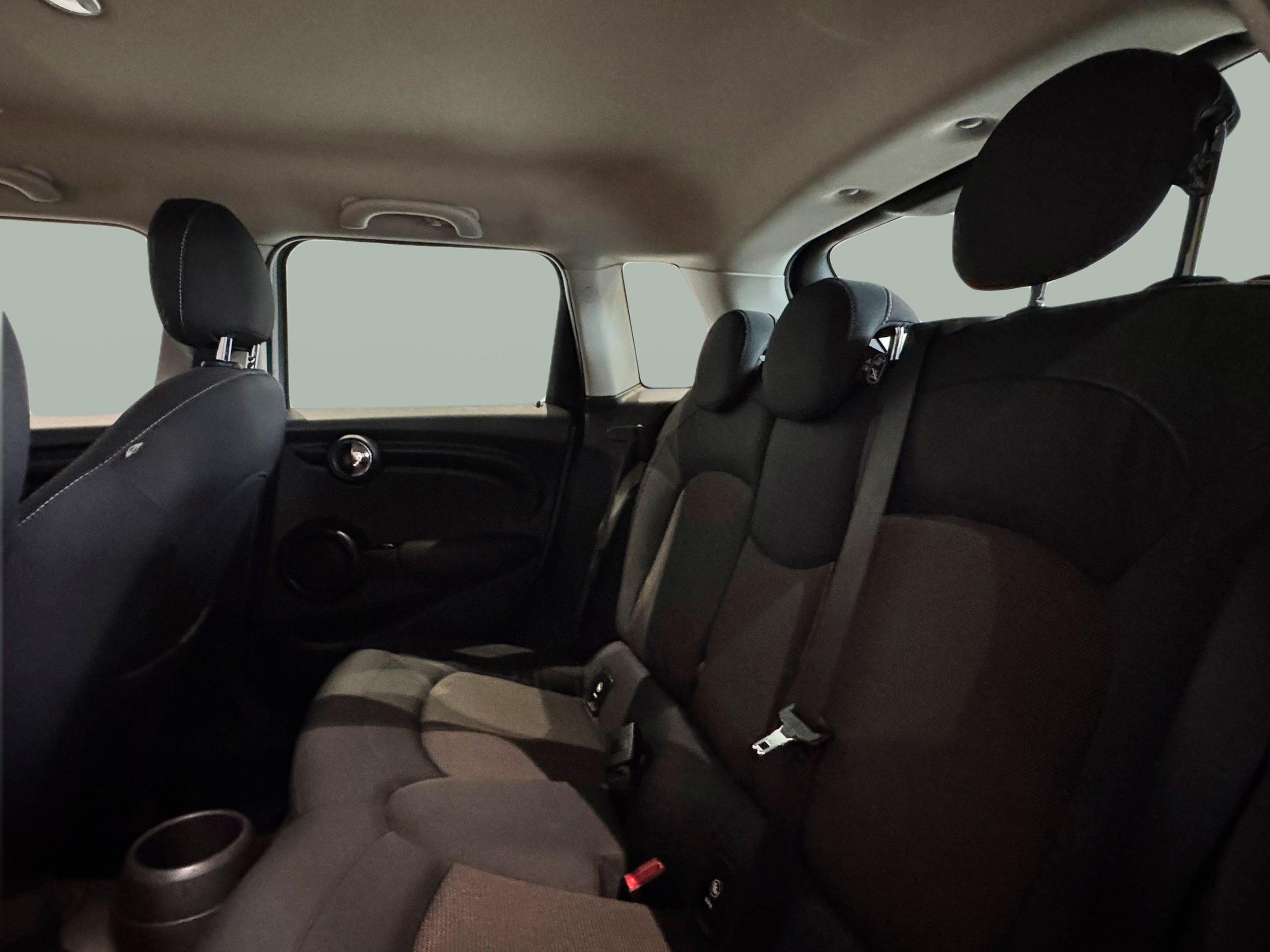 fotoG 8 del MINI MINI 5 Portas One D 70 kW (95 CV) 95cv Diesel de 2015 em Braga