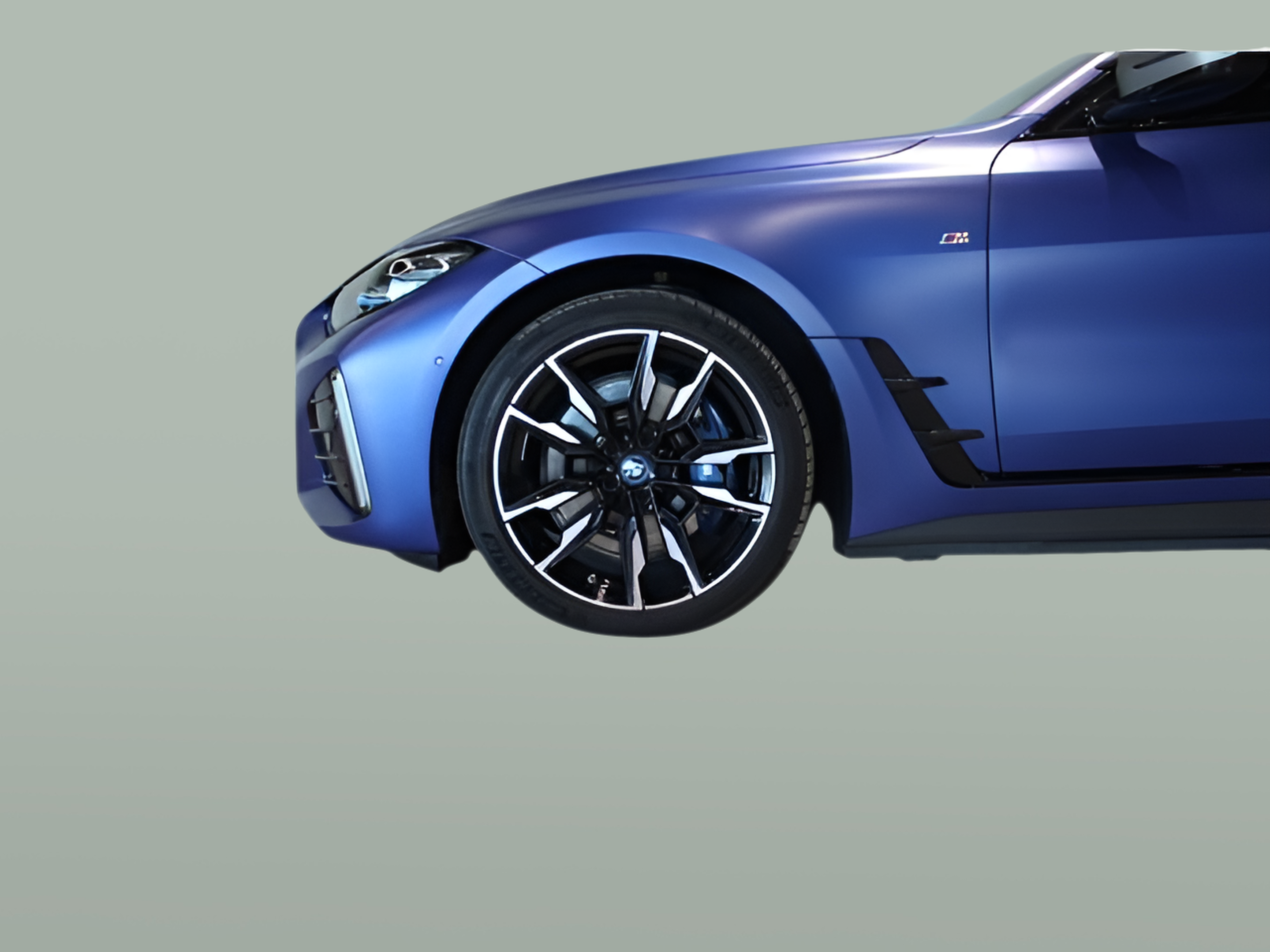 BMW i4 i4 M50 color Gris. Año 2022. 400KW(544CV). Elétrico. En concesionario BMcar Viana do Castelo de Viana do Castelo