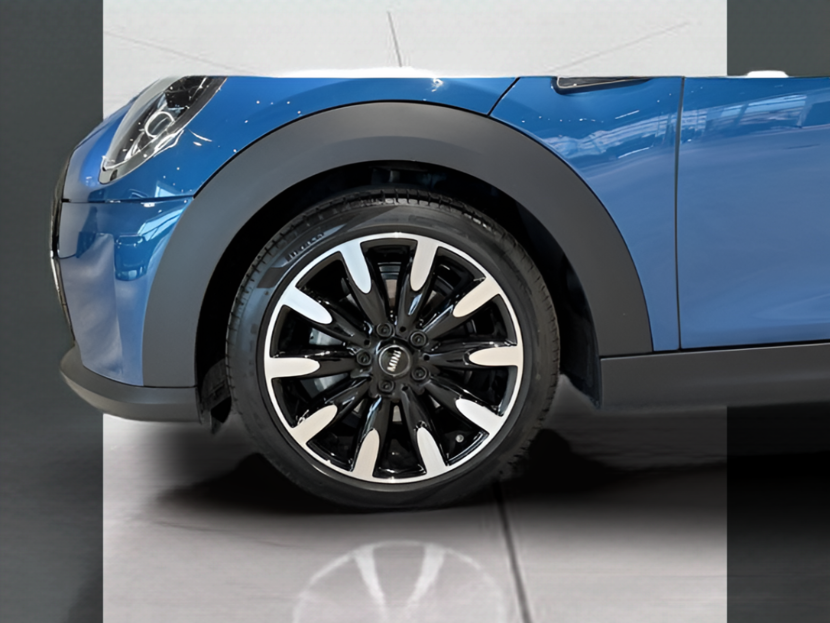 fotoG 5 del MINI MINI 5 Portas Cooper 100 kW (136 CV) 136cv Gasolina de 2023 em Braga