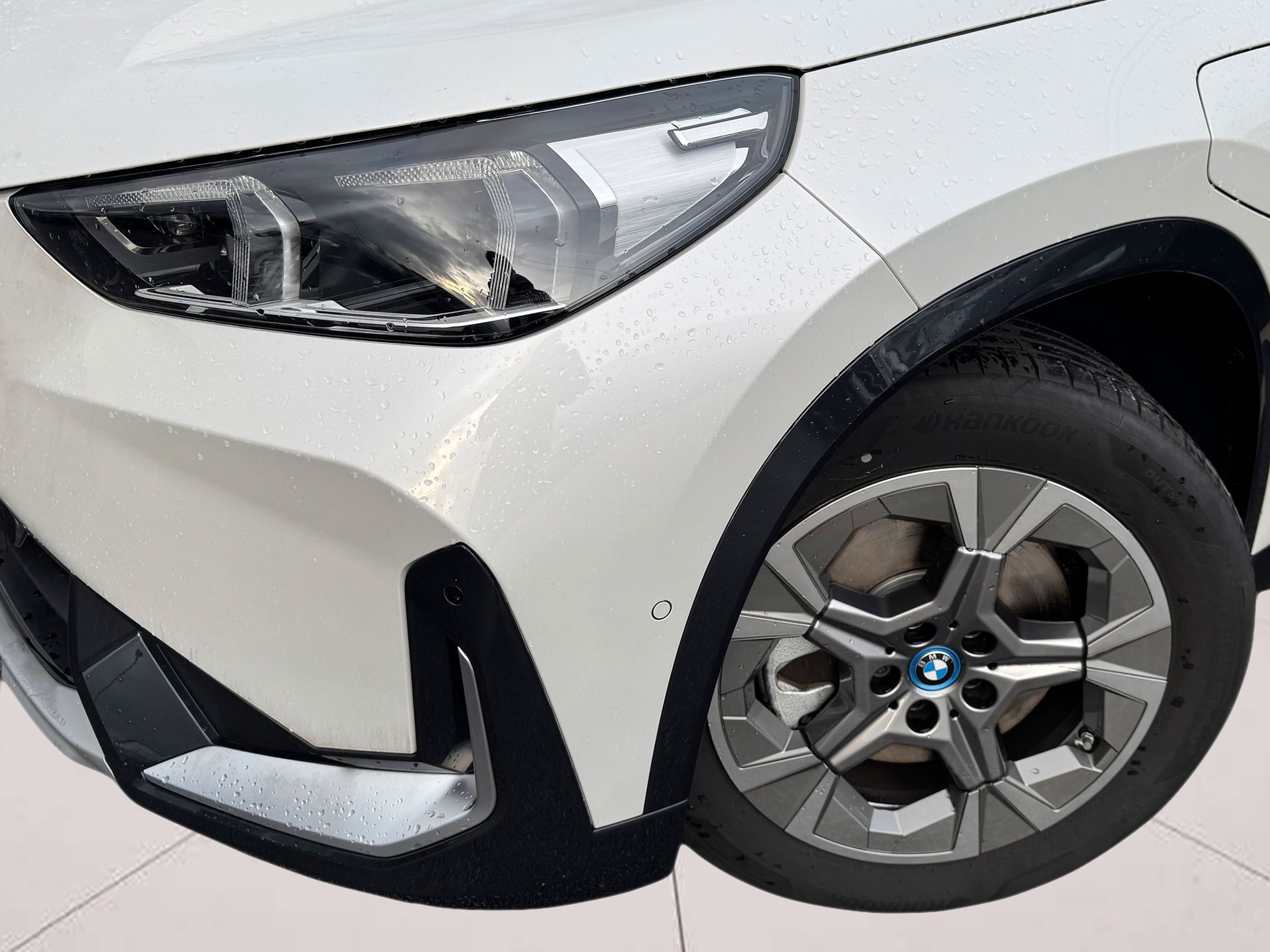 BMW X1 xDrive30e color Blanco. Año 2024. 240KW(326CV). Elétrico / Gasolina Híbrido. En concesionario BMcar Braga de Braga