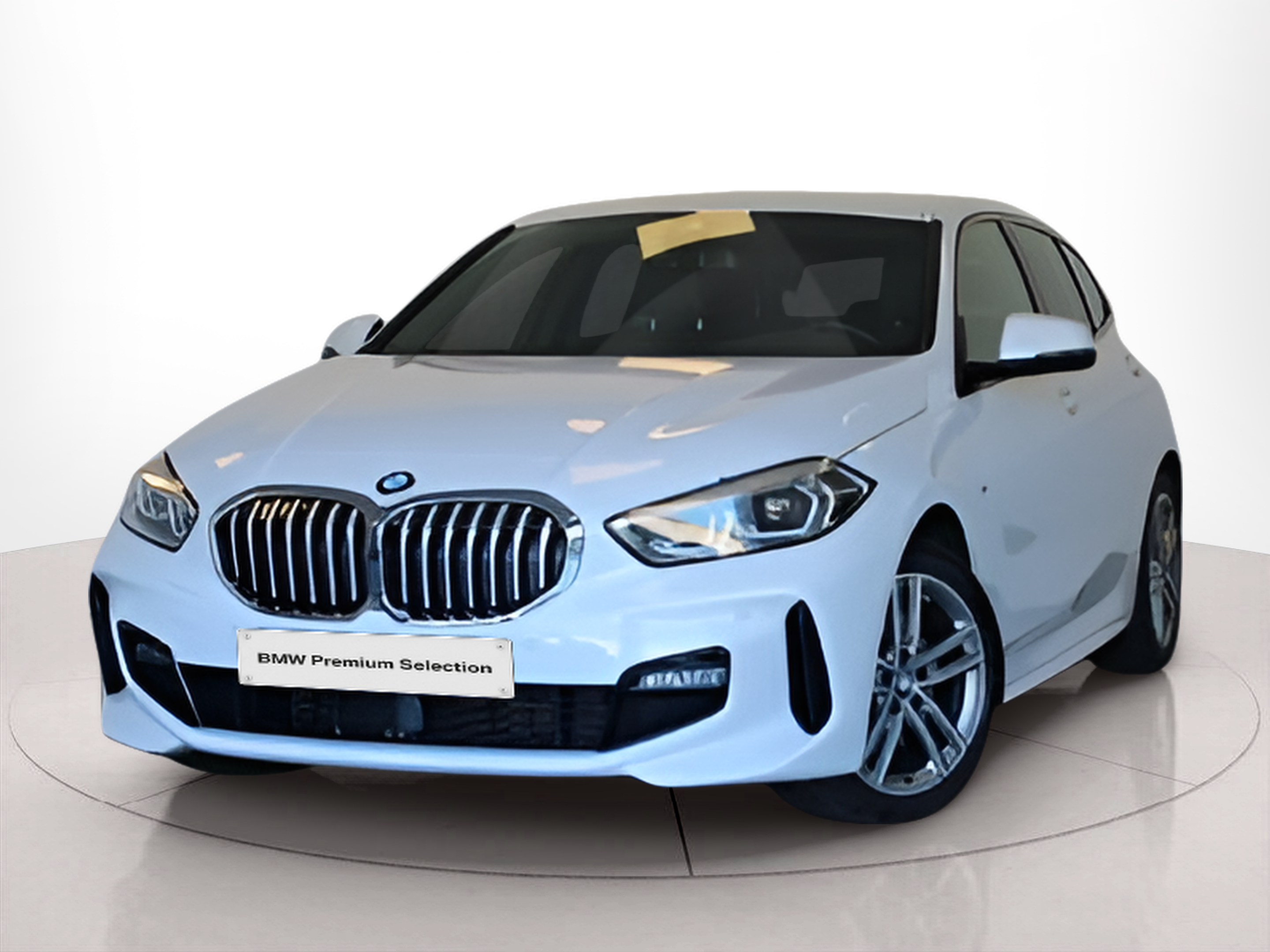 Fotos de BMW Série 1 116d color Blanco. Año 2023. 85KW(116CV). Diesel. En concesionario BMcar Póvoa Varzim de Póvoa de Varzim