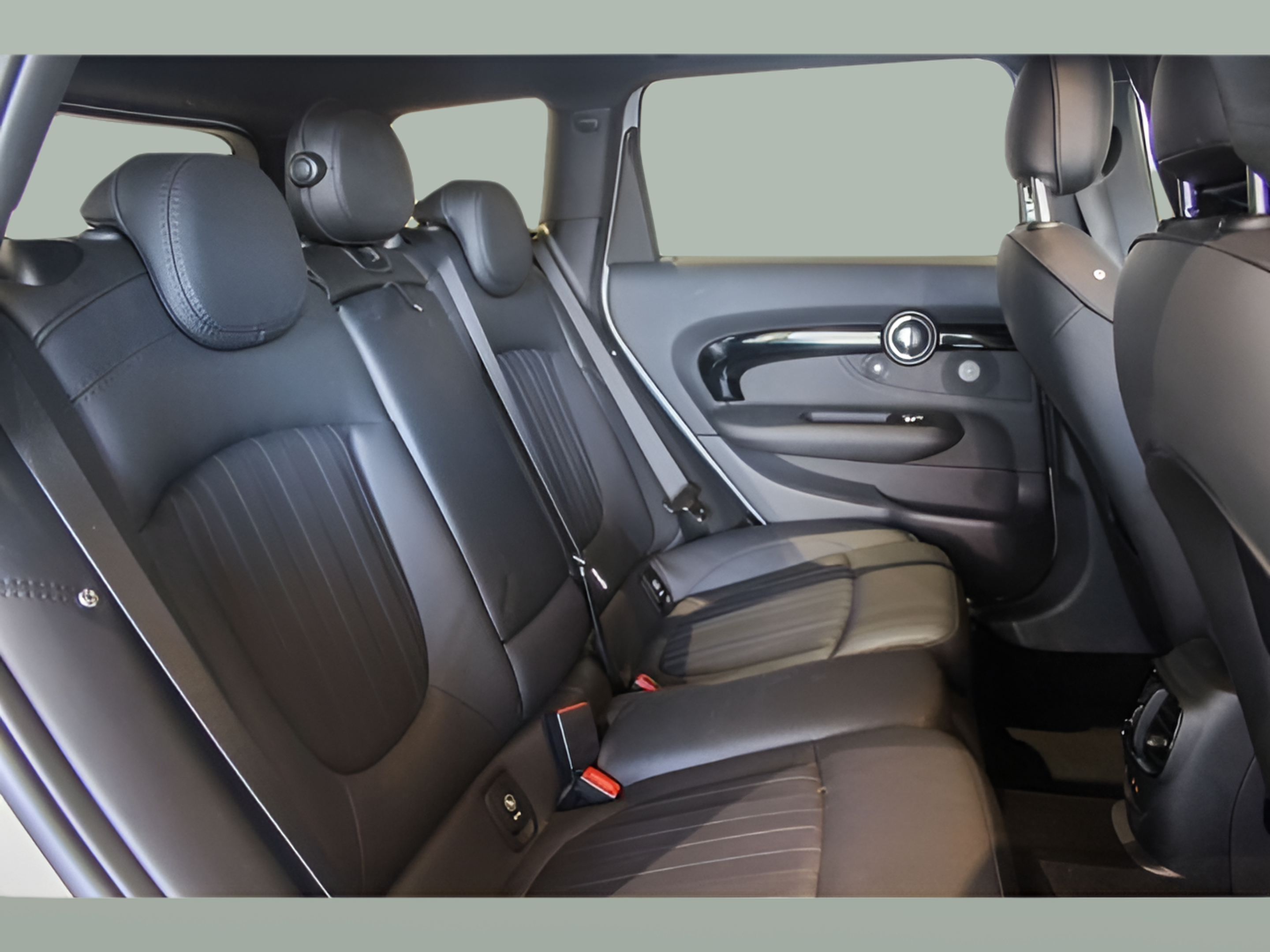 fotoG 8 del MINI MINI Clubman John Cooper Works ALL4 225 kW (306 CV) 306cv Gasolina de 2021 em Braga