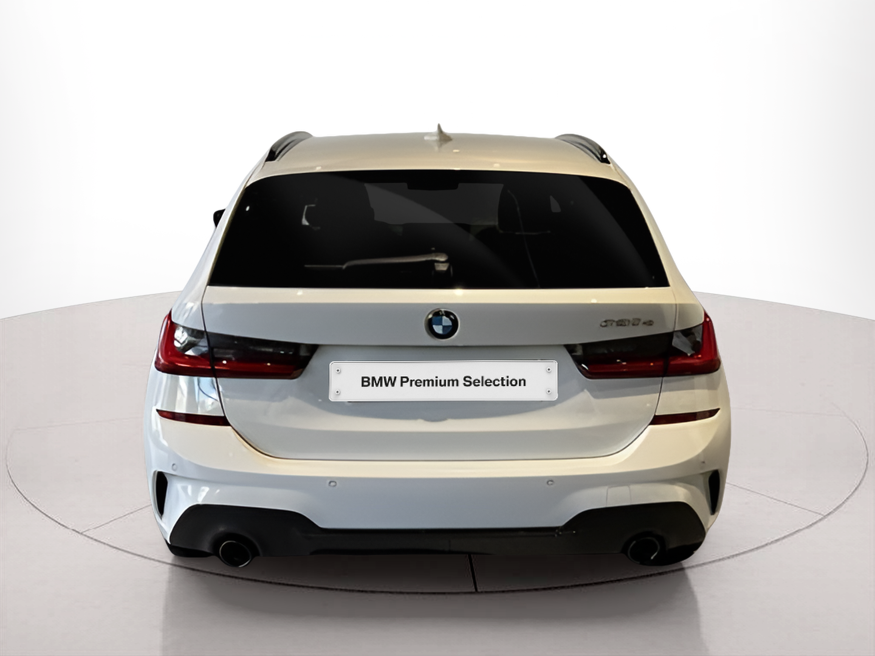 BMW Série 3 320e Touring color Blanco. Año 2021. 150KW(204CV). Elétrico / Gasolina Híbrido. En concesionario BMcar Braga de Braga