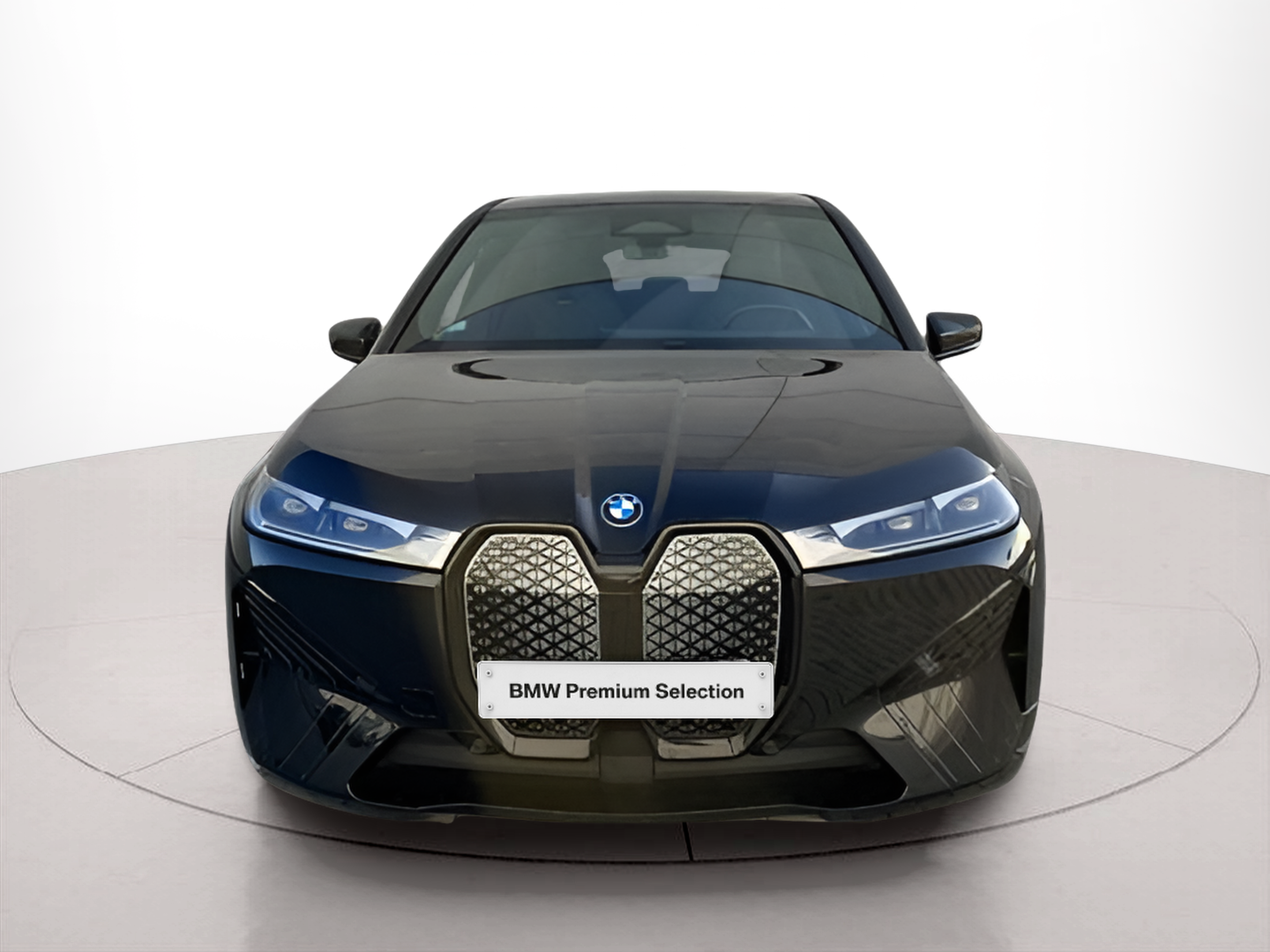 Fotos de BMW iX xDrive50 color Negro. Año 2022. 385KW(523CV). Elétrico. En concesionario BMcar Póvoa Varzim de Póvoa de Varzim
