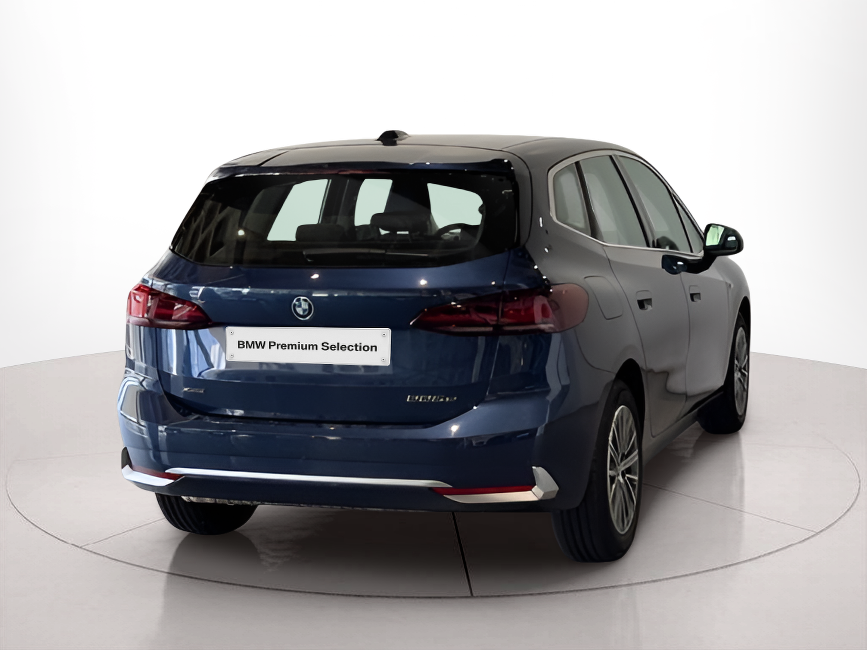 BMW Série 2 225xe Active Tourer color Azul. Año 2023. 180KW(245CV). Elétrico / Gasolina Híbrido. En concesionario BMcar Braga de Braga