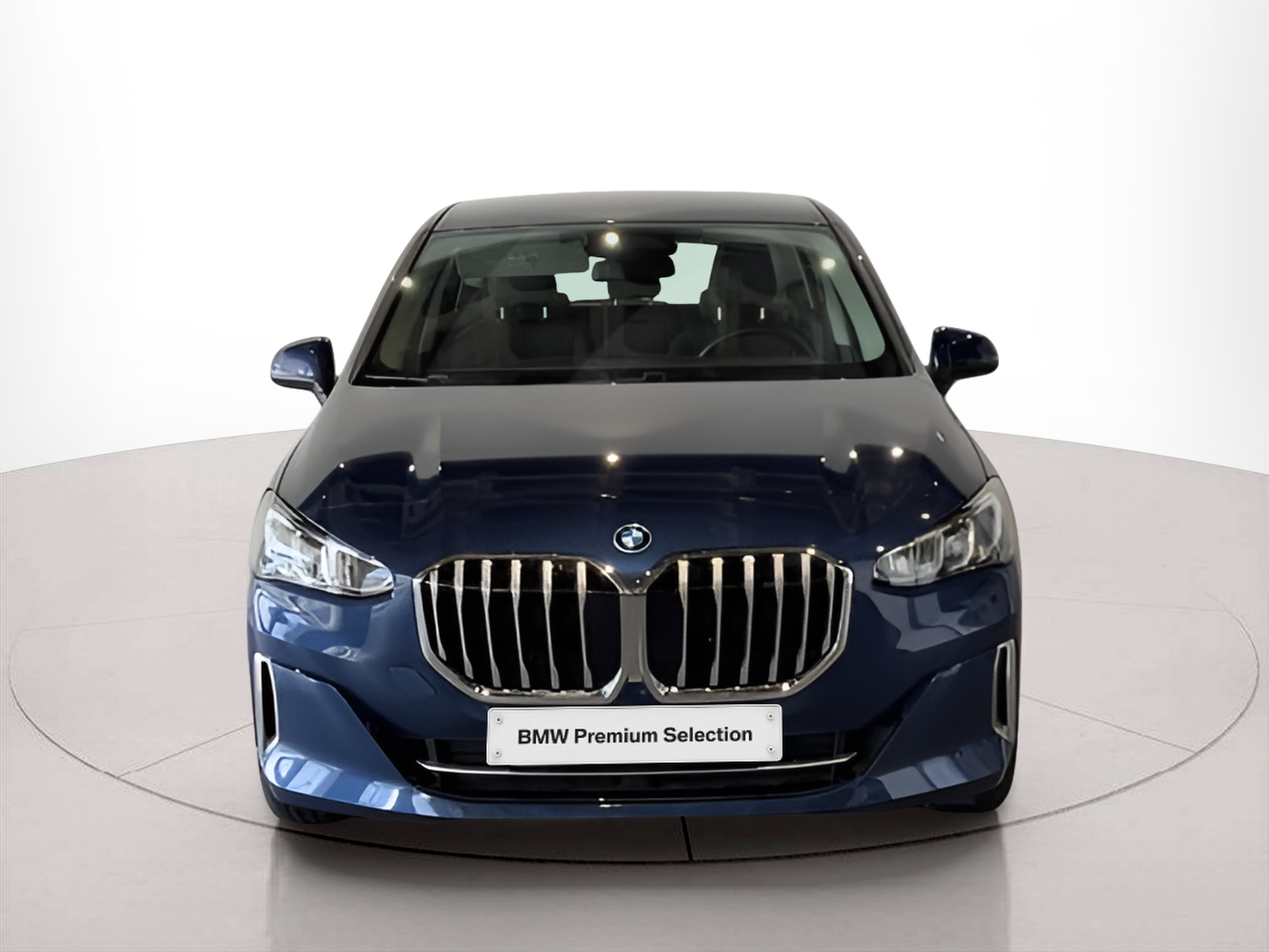 Fotos de BMW Série 2 225xe Active Tourer color Azul. Año 2023. 180KW(245CV). Elétrico / Gasolina Híbrido. En concesionario BMcar Braga de Braga